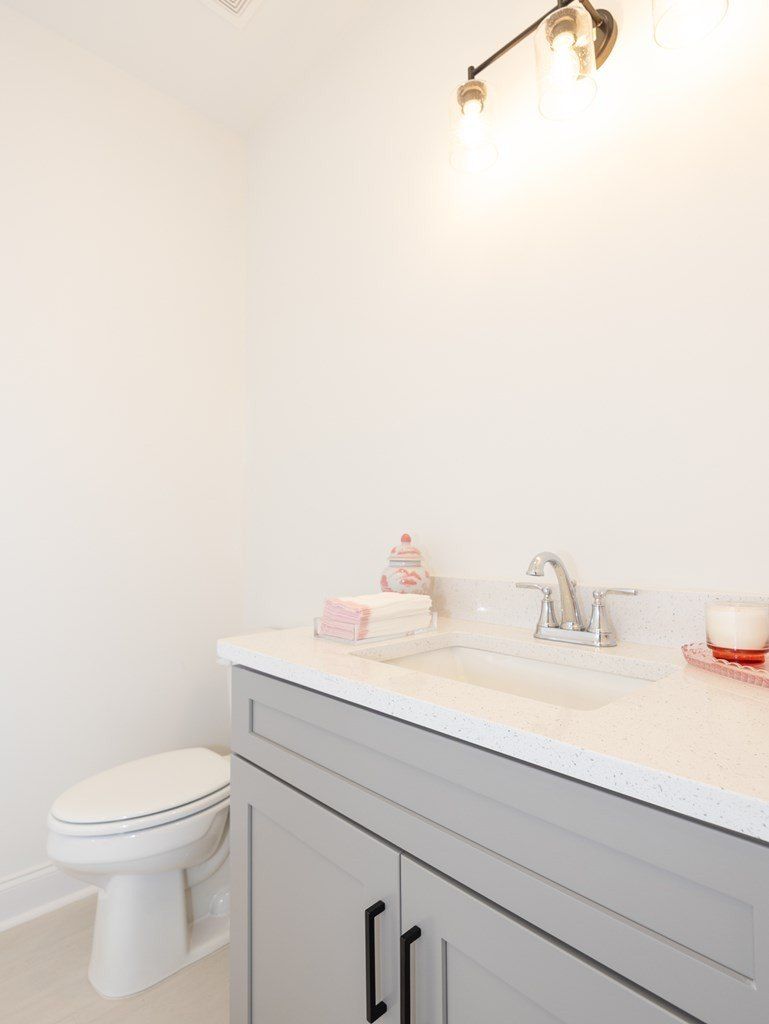 619 Cottage Grove Circle. Oxford, MS 38655