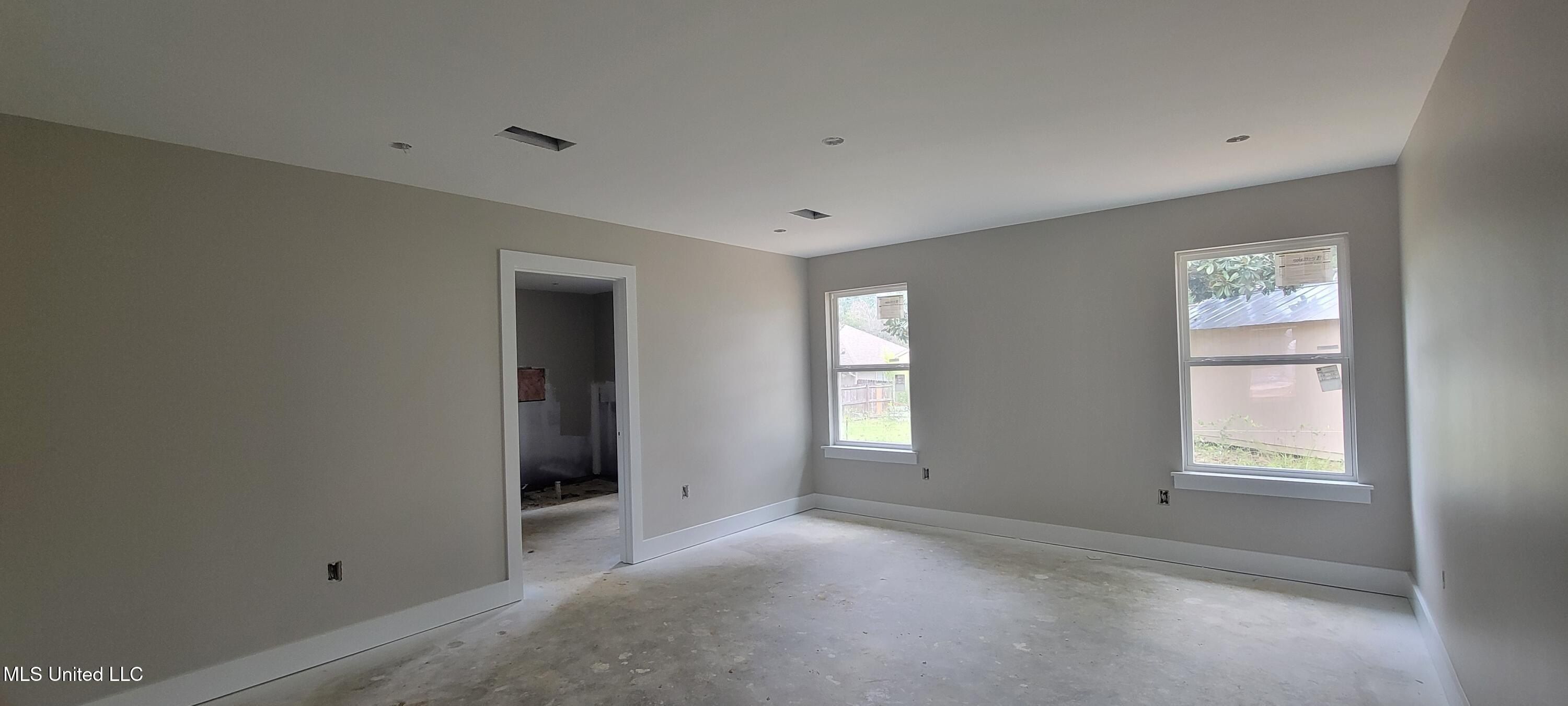 10737 Linohau Way. Diamondhead, MS 39525