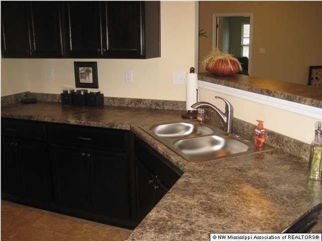 120 Farley Road. Byhalia, MS 38611