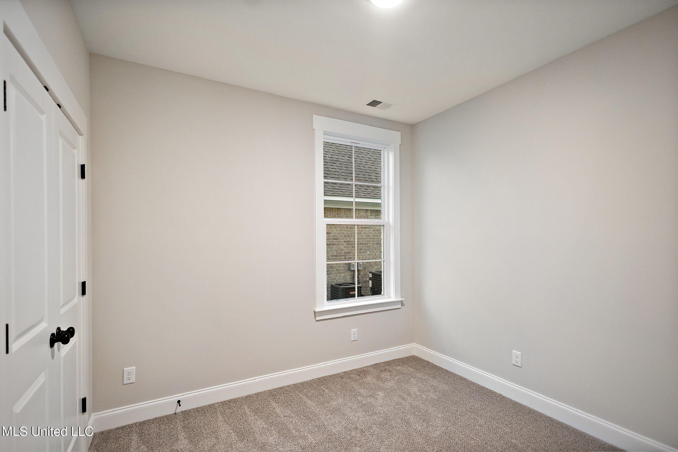 928 Coahoma Court. Nesbit, MS 38651