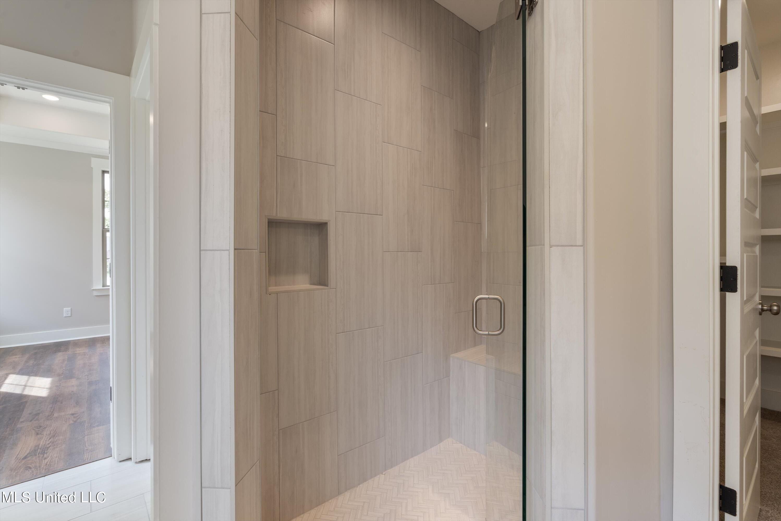 2955 Molly Cove. Nesbit, MS 38651