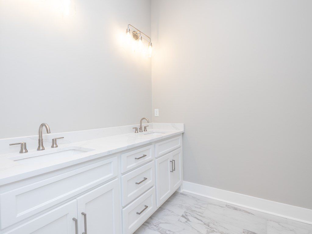 326 Cottage View. Oxford, MS 38655