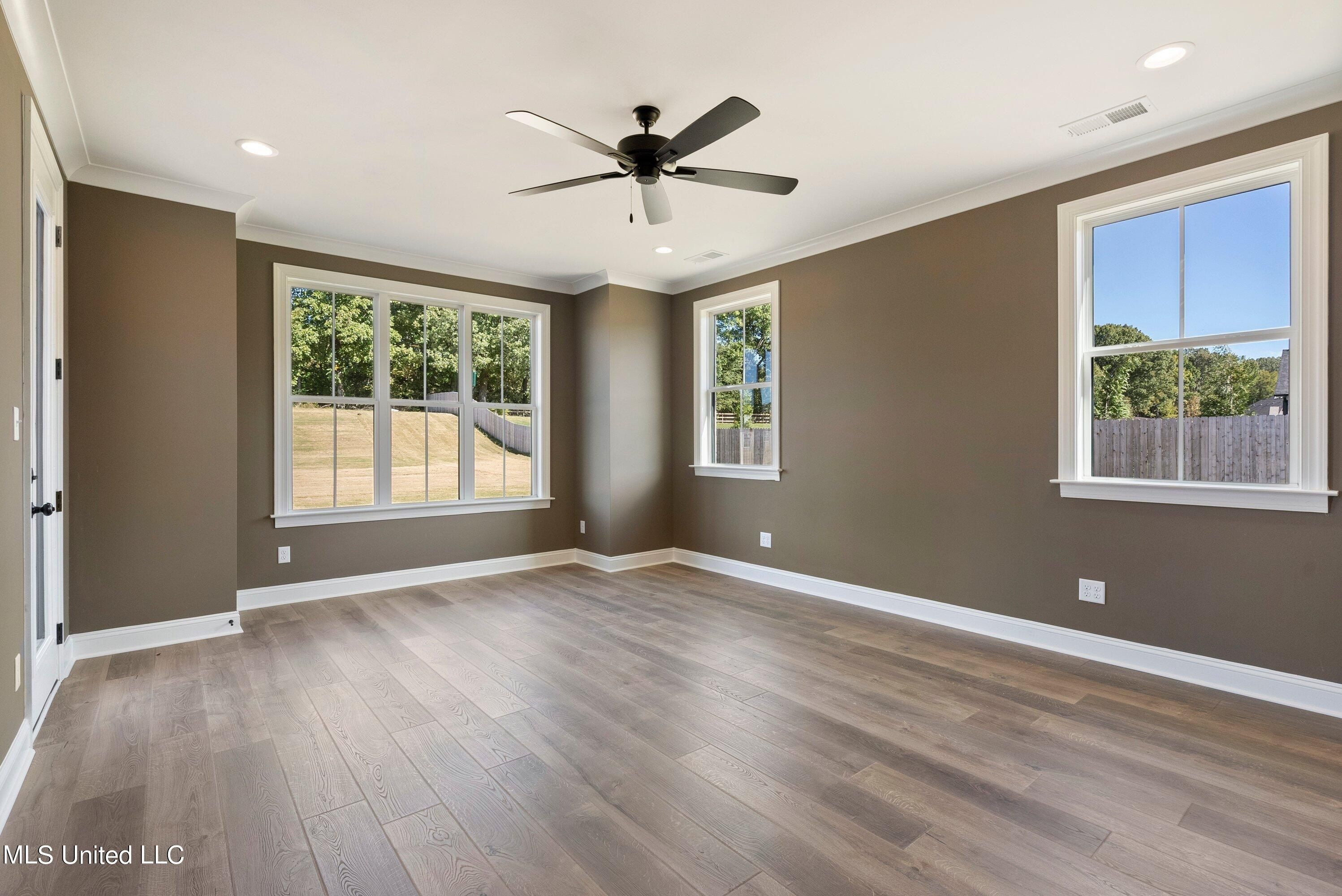 1518 Ashtons Lane. Hernando, MS 38632