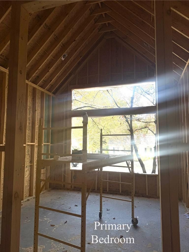 214 Price. Oxford, MS 38655