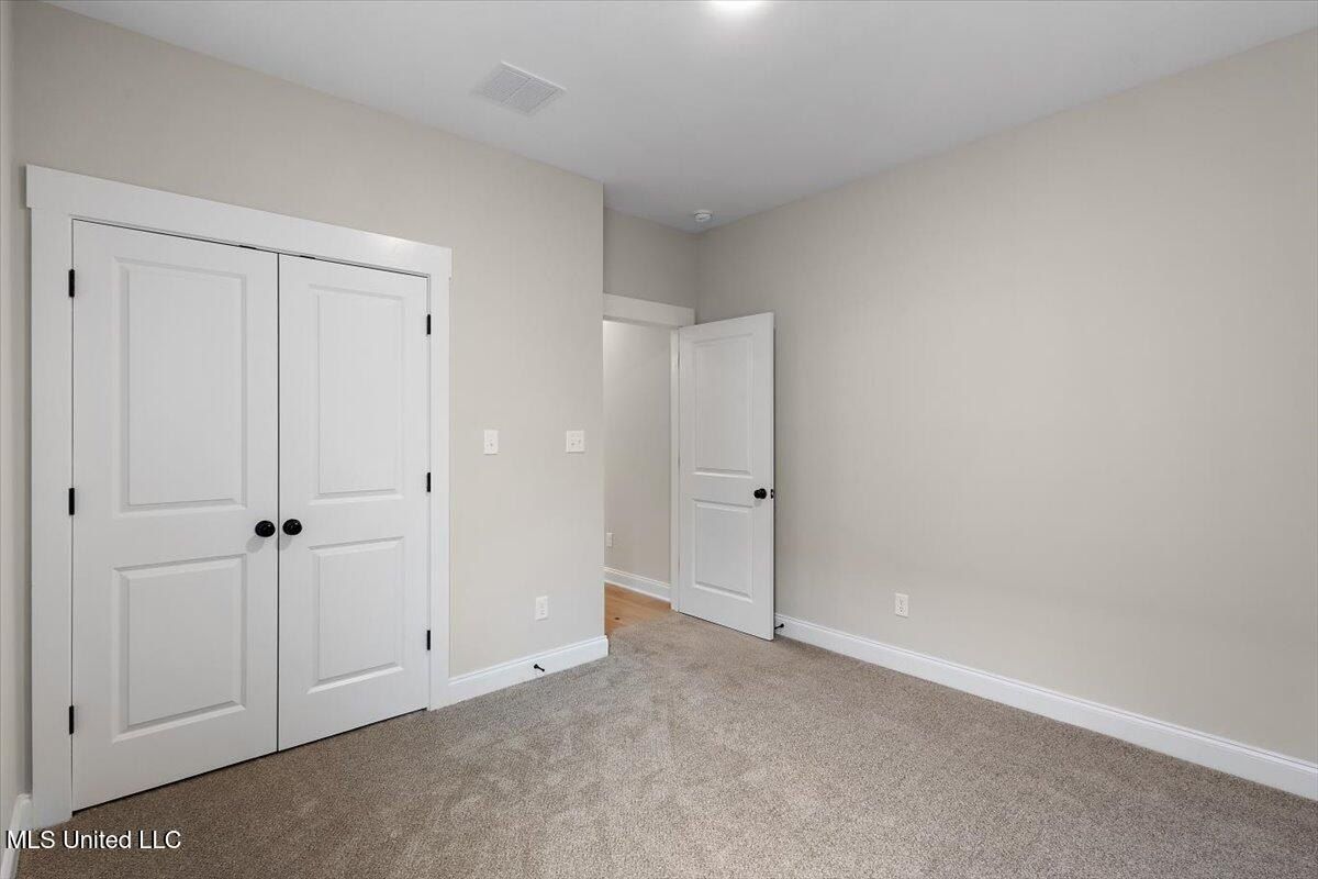 726 Coahoma Court. Nesbit, MS 38651