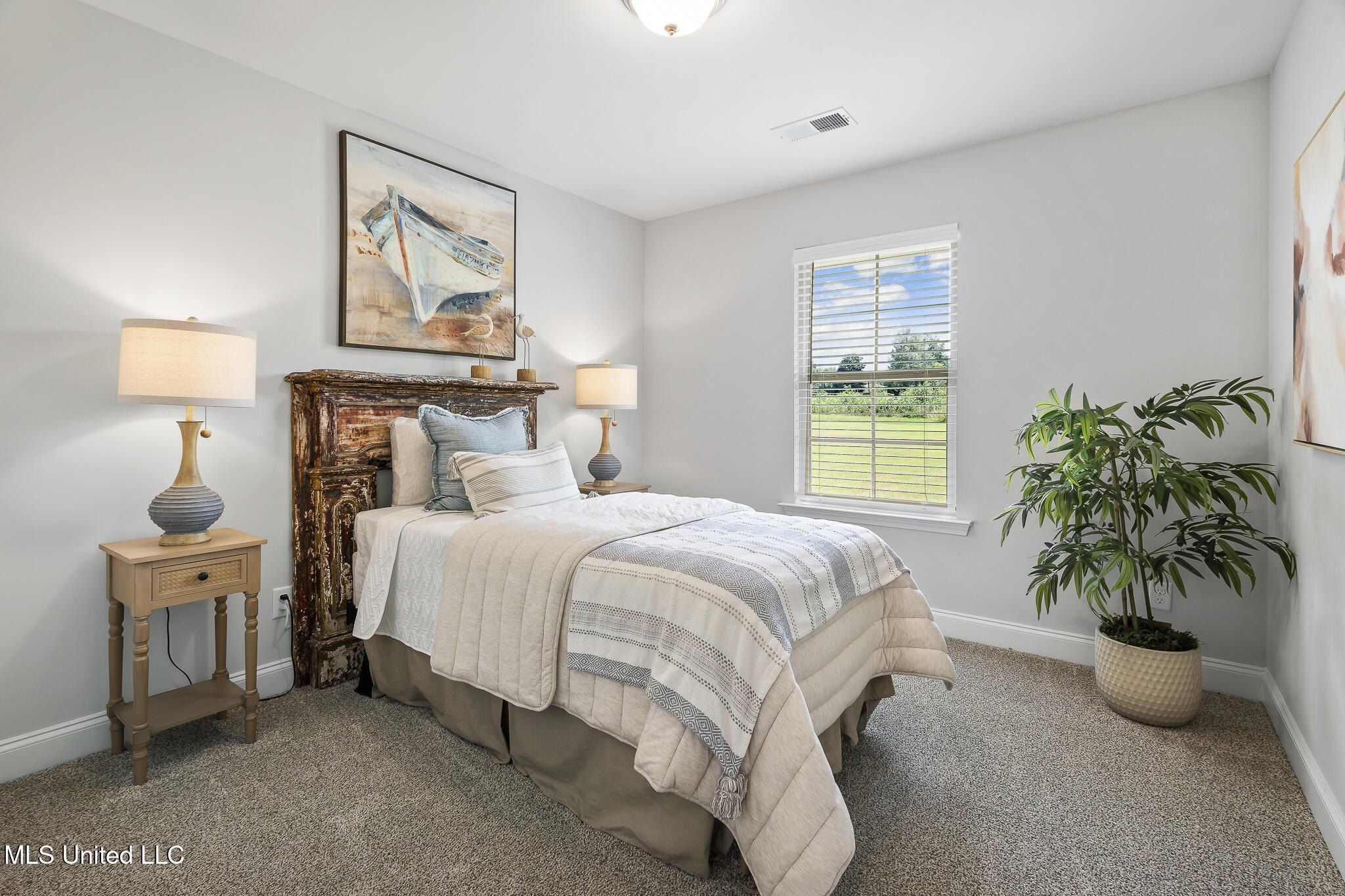 5971 Grove Lane. Horn Lake, MS 38637