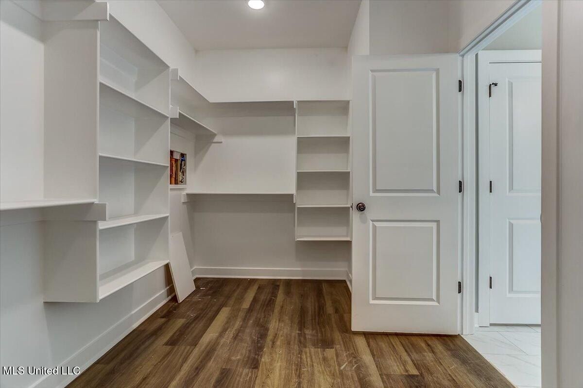 9072 Treadway Creek Drive. Hernando, MS 38632