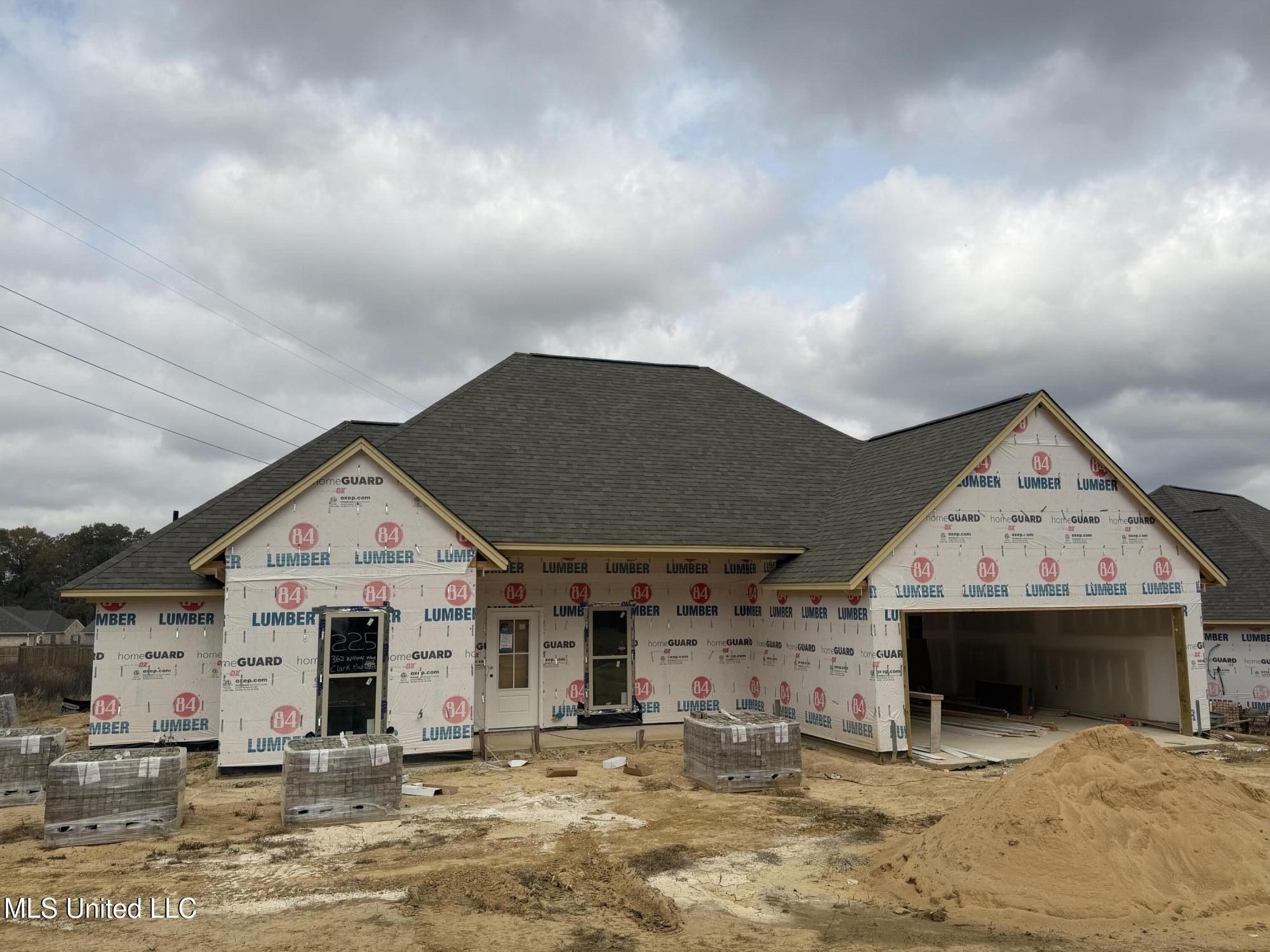 362 Willow Way. Canton, MS 39046