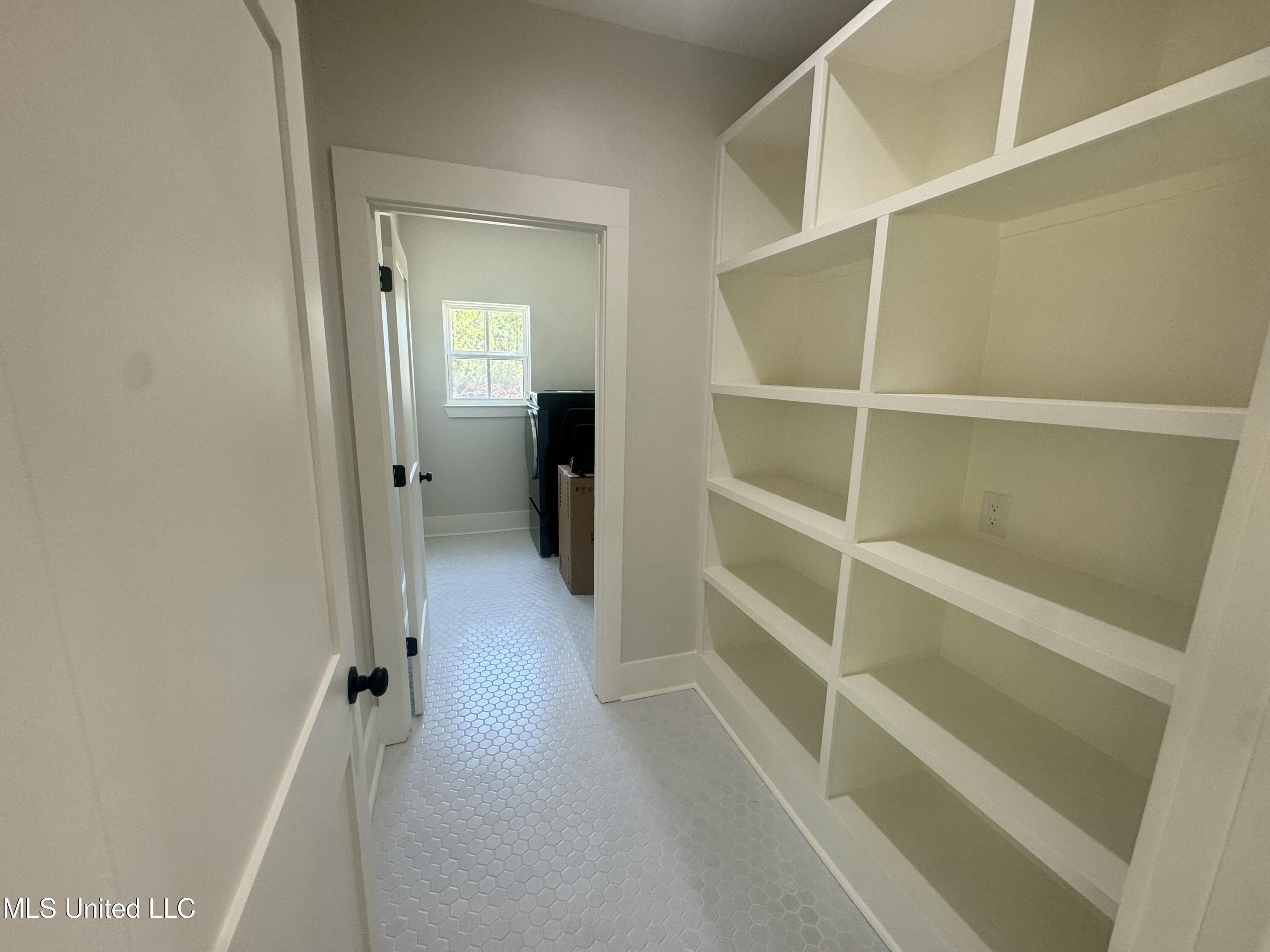 Disalvo Lane. Kiln, MS 39556