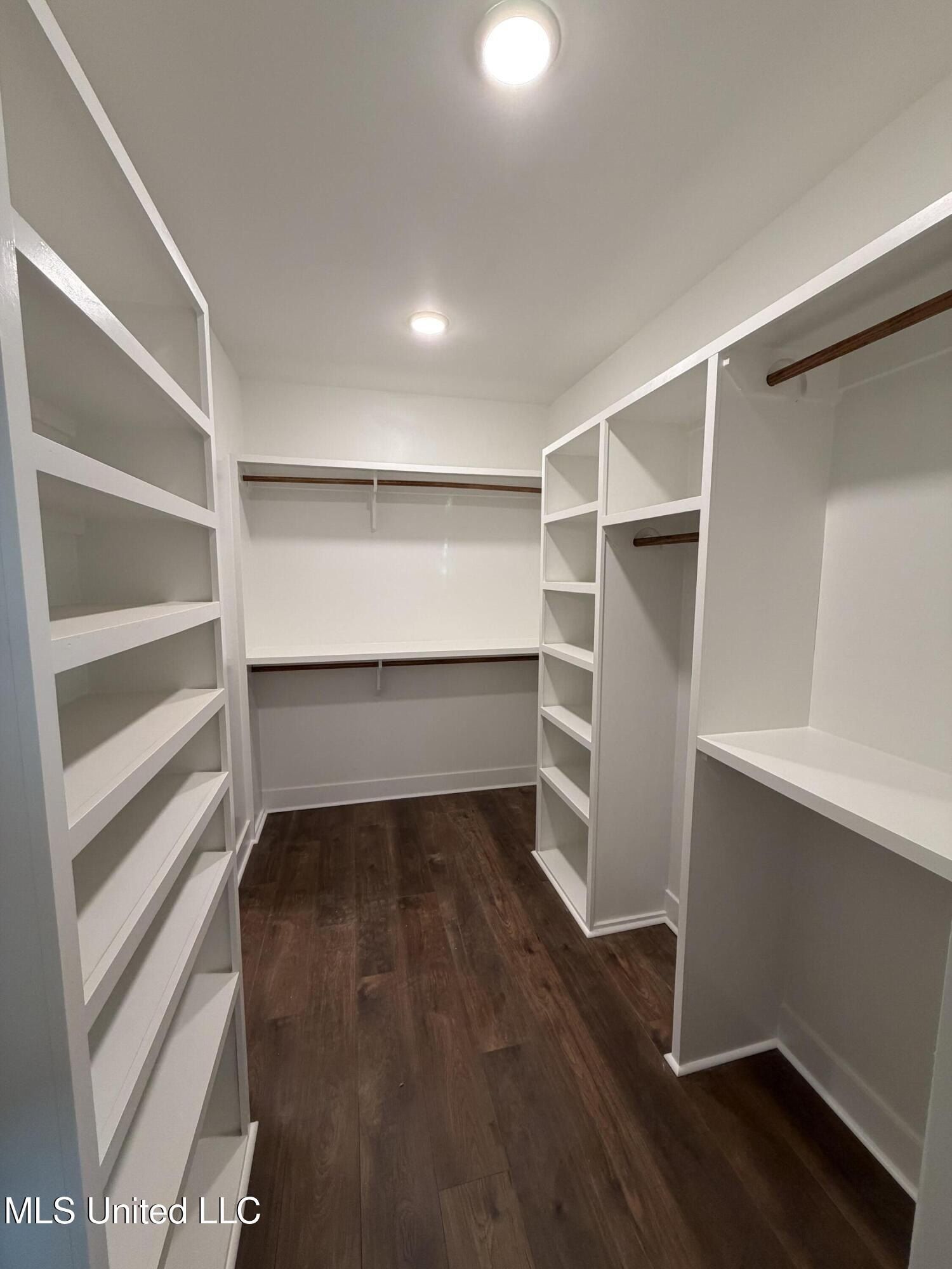 4285 S Bolivar Trail. Olive Branch, MS 38654