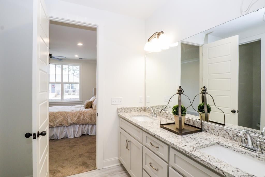 1019 Nuttall Oak Drive. Oxford, MS 38655