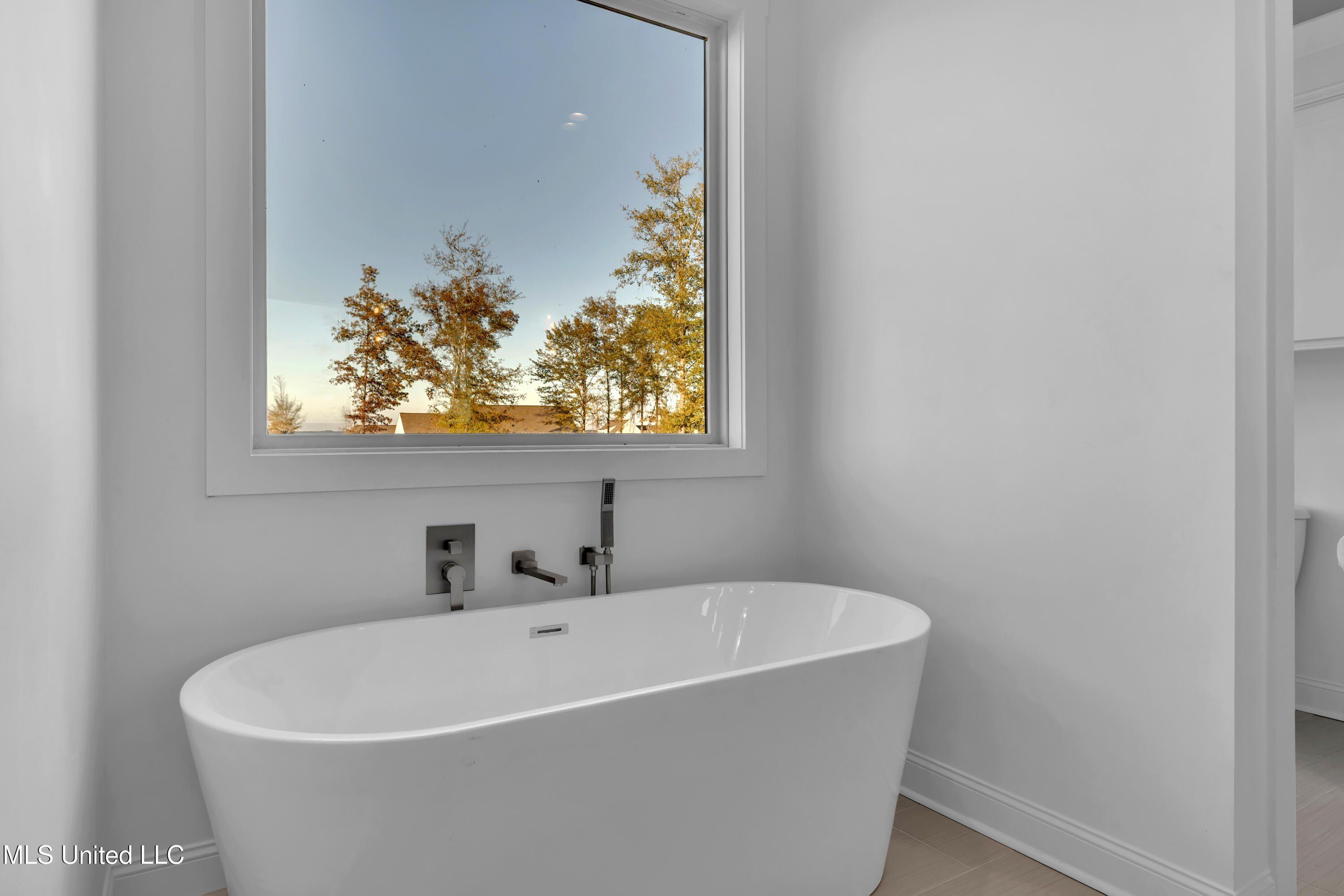 800 Arbor Point. Brandon, MS 39047