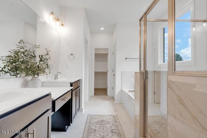 2067 Belmarie Drive. Southaven, MS 38672