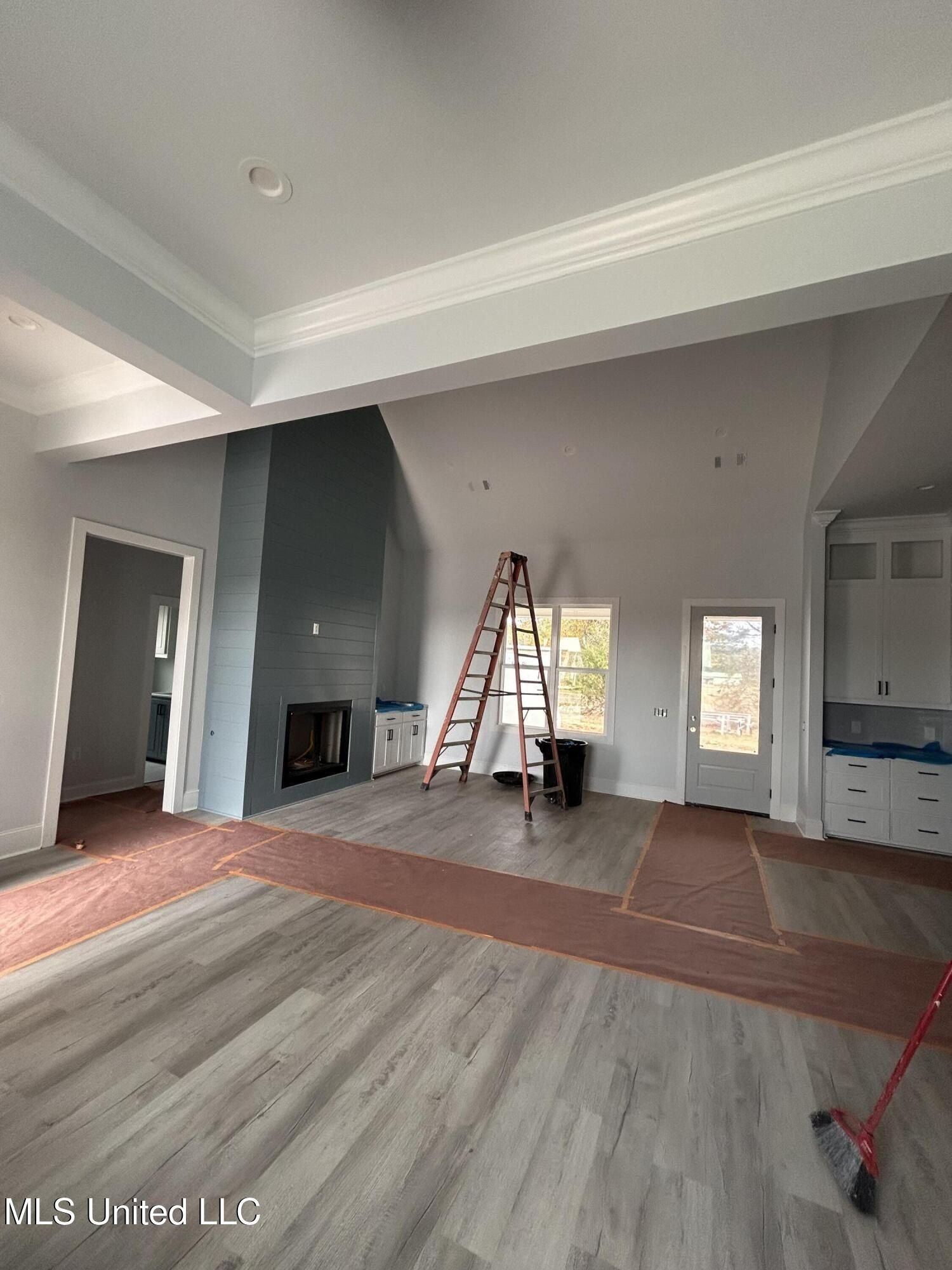 212 Sweetbriar Circle. Canton, MS 39046