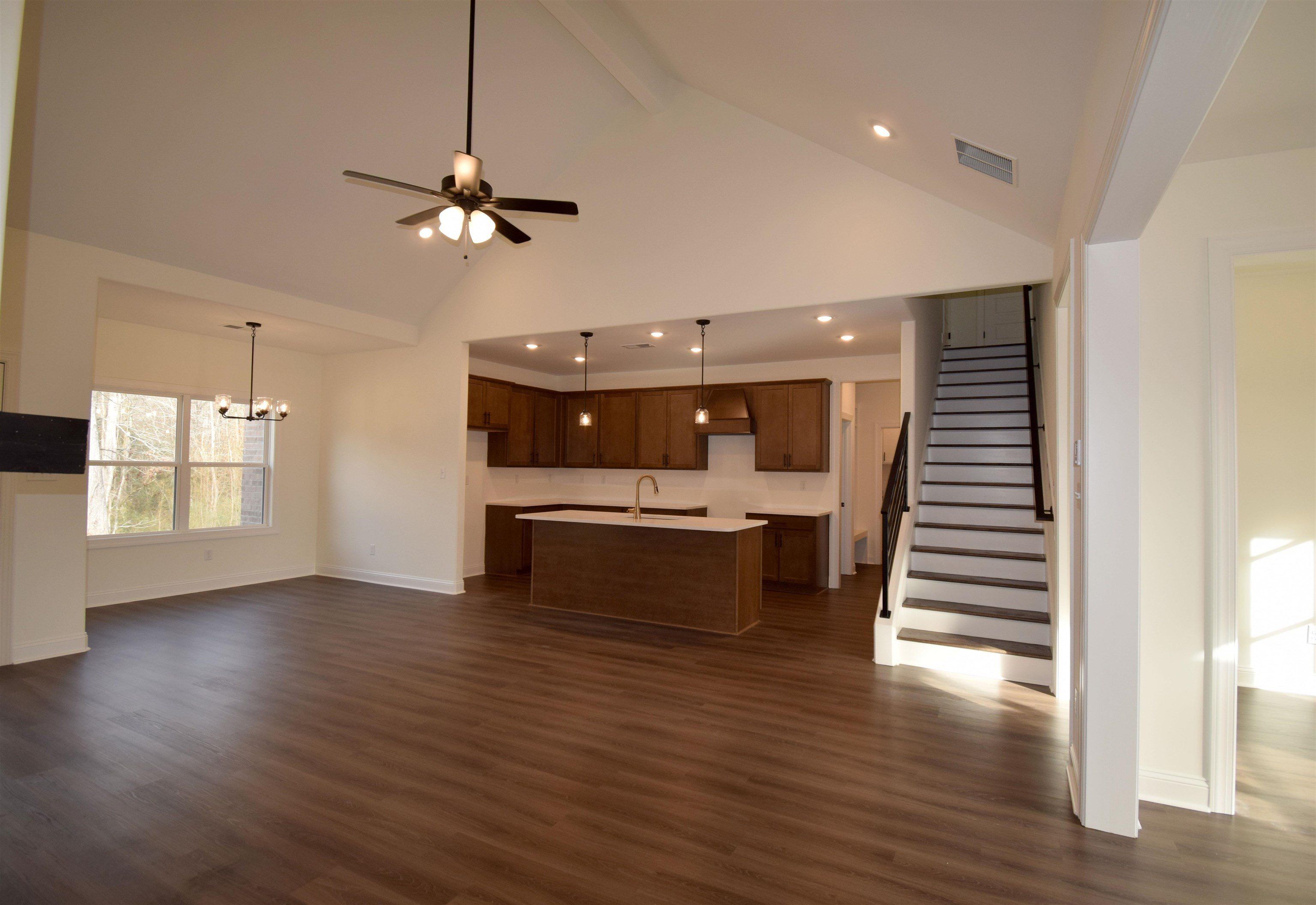 207 Centerline Roper. Byhalia, MS 38611