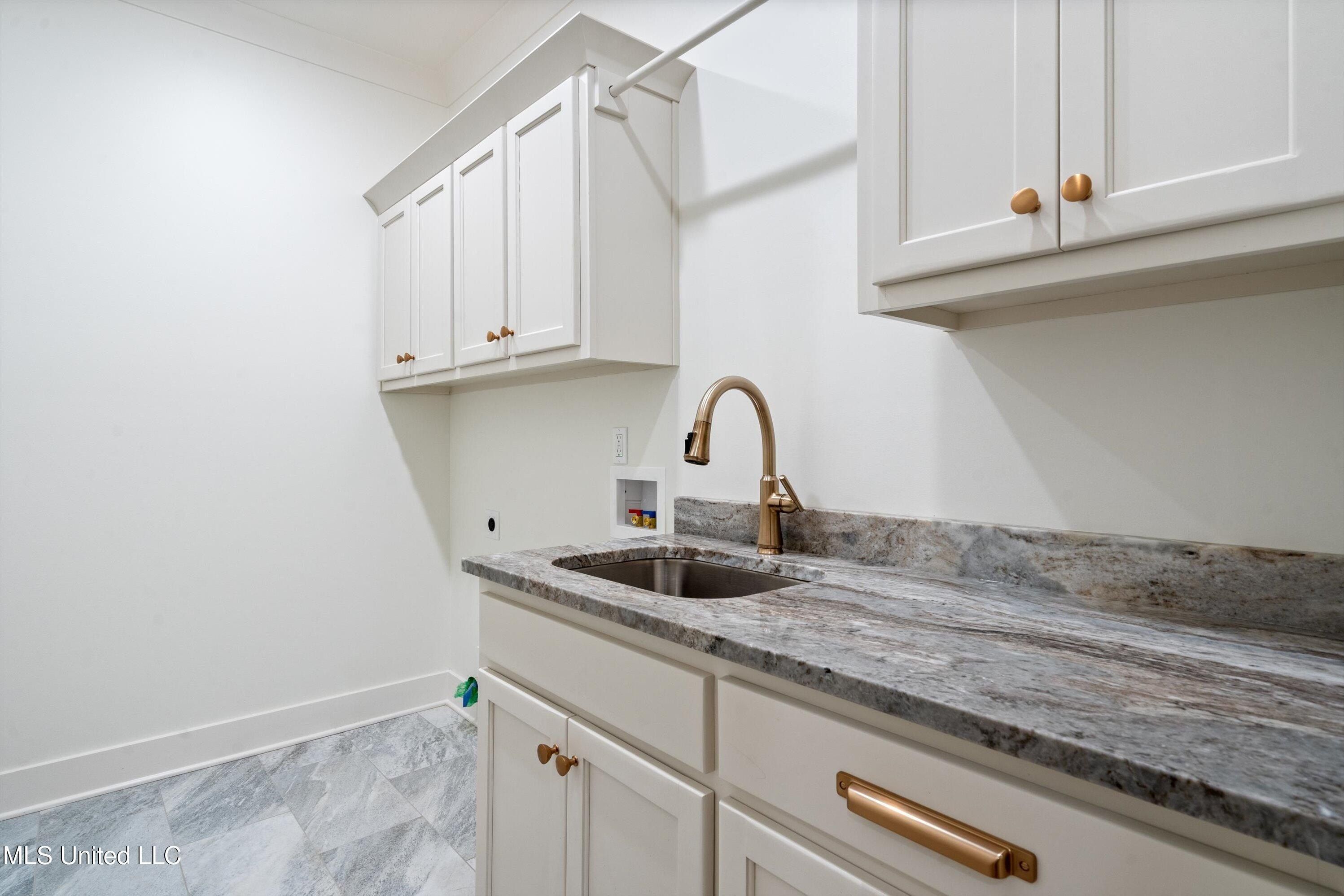 5452 Grayson Way. Hernando, MS 38632