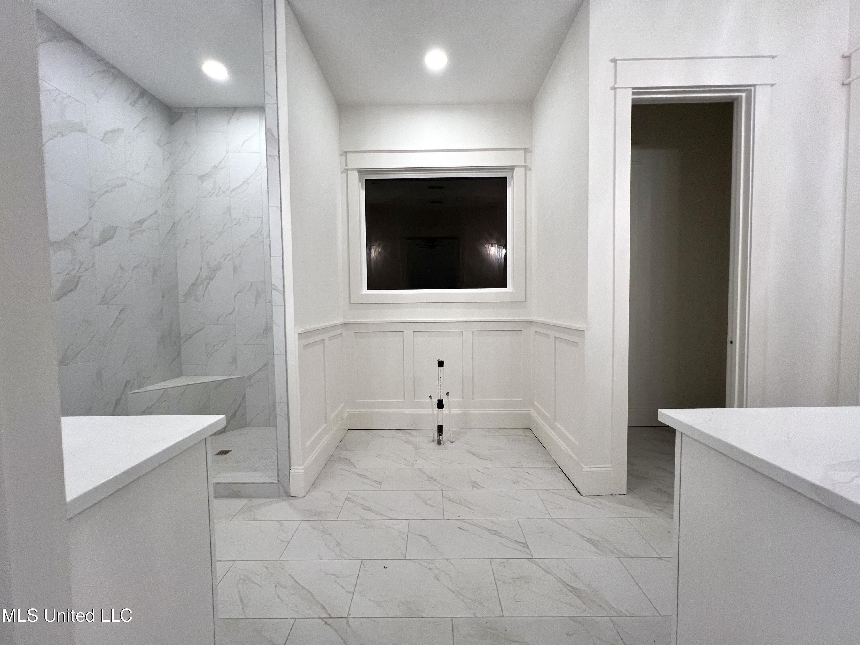 2142 Lauren Way. Hernando, MS 38632