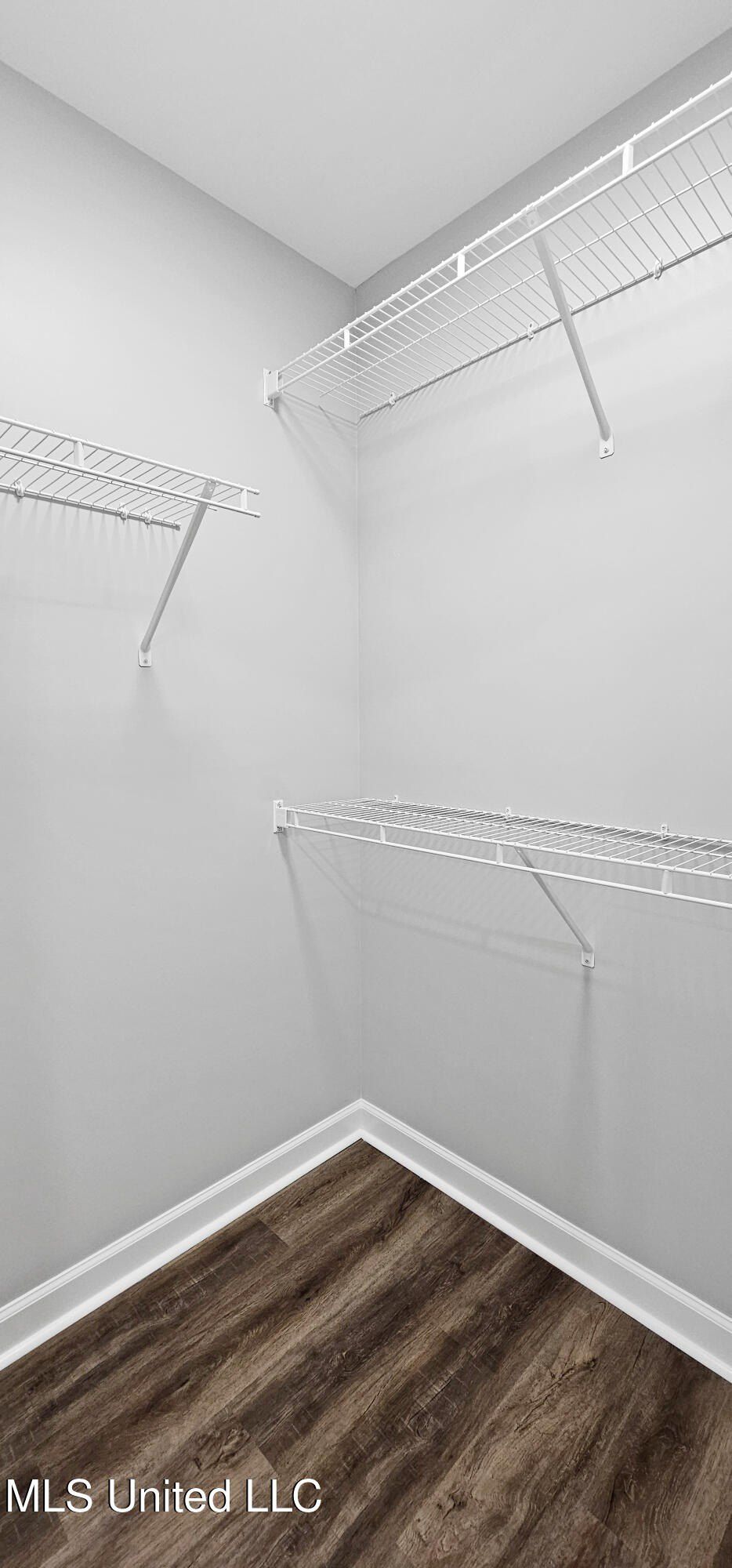 1408 W Woodward Avenue. Holly Springs, MS 38635