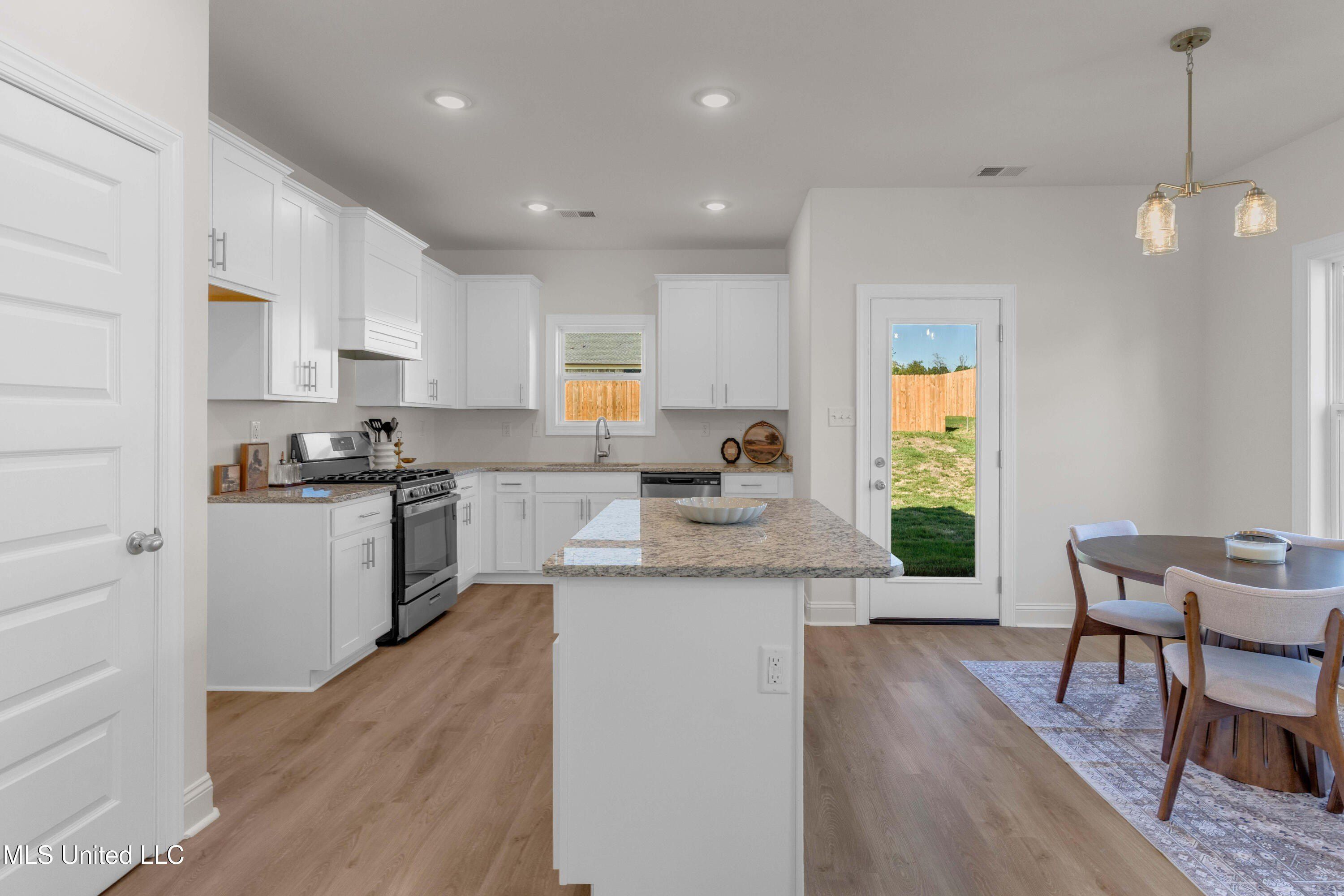 10254 March Meadows Way. Olive Branch, MS 38654