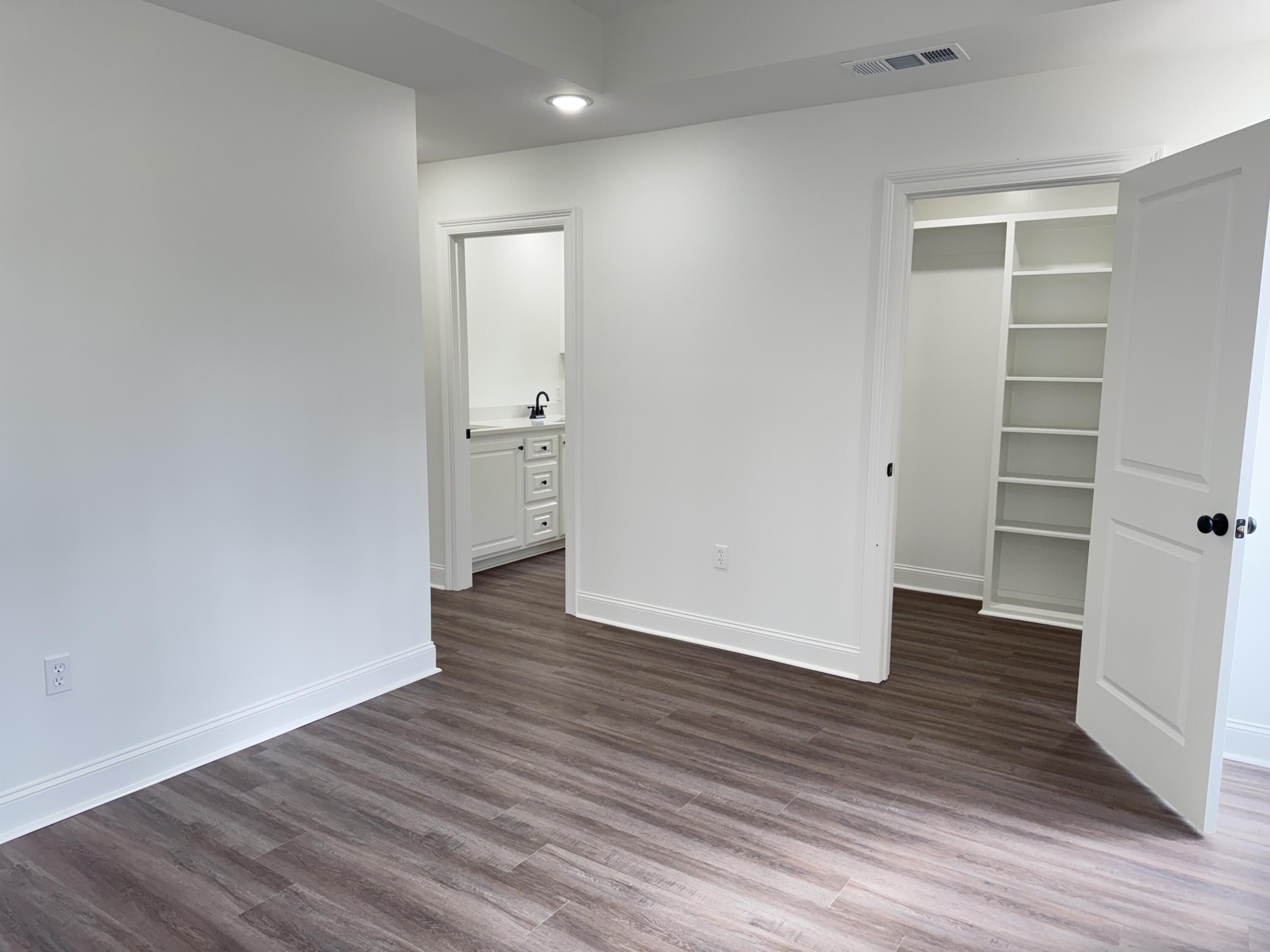 46 S Fairfax Dr. Hattiesburg, MS 39402