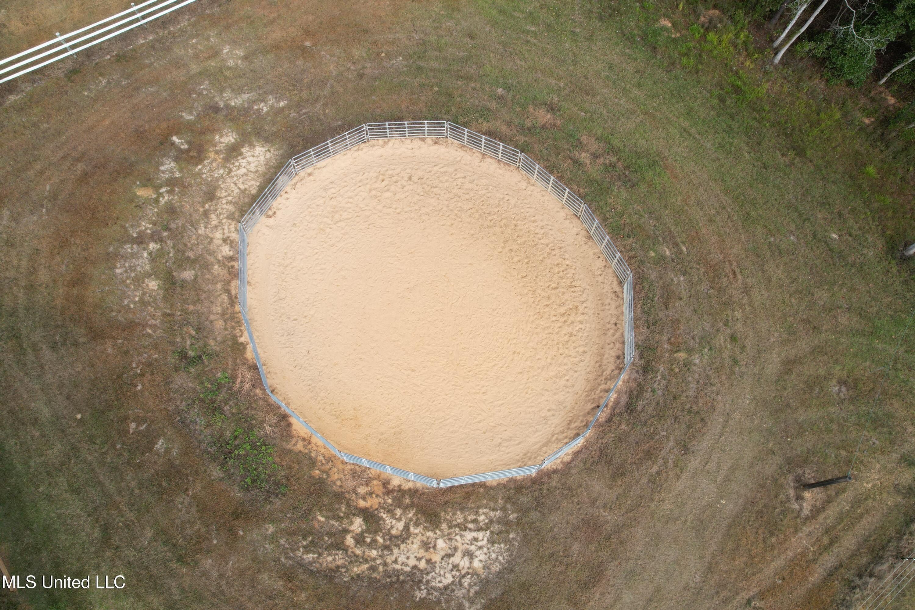 29 E Slope Drive. Carriere, MS 39426