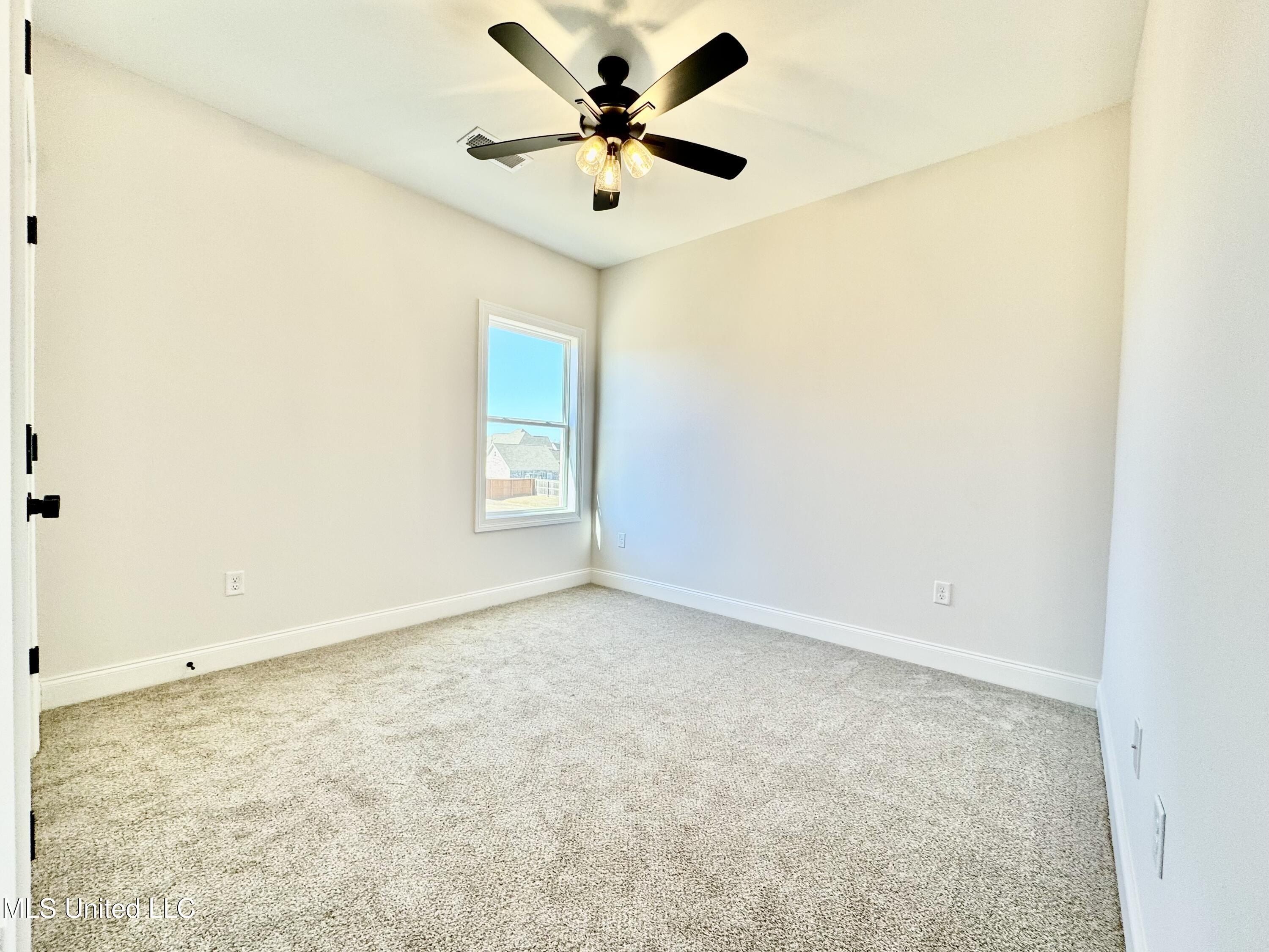 4276 Brooke Drive. Nesbit, MS 38651