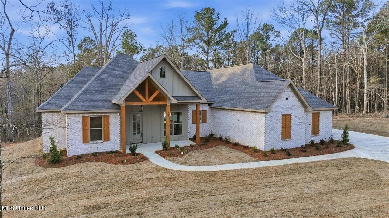 922 Mullican Road. Florence, MS 39073