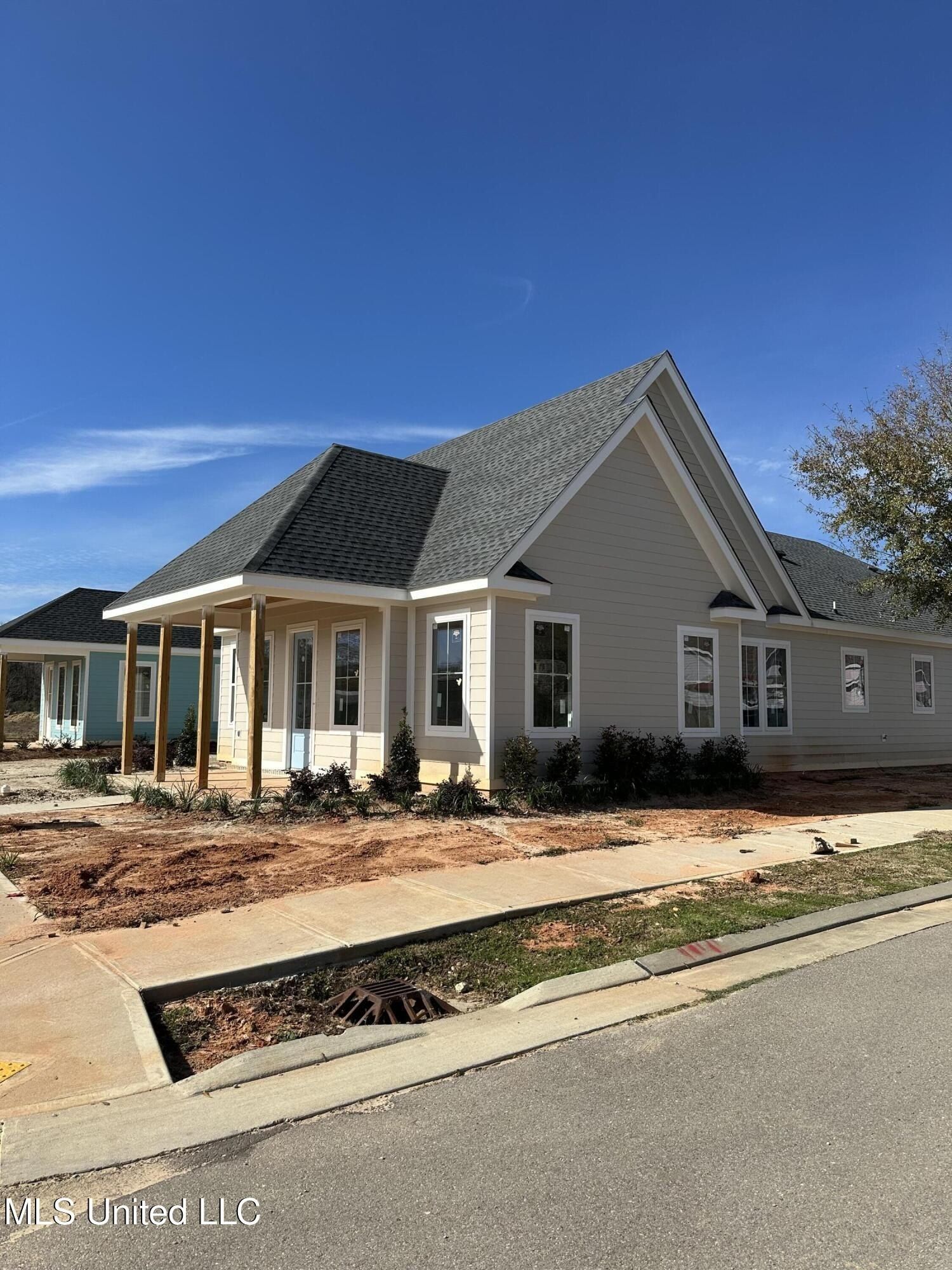 12237 Artisan Green Boulevard. Gulfport, MS 39503