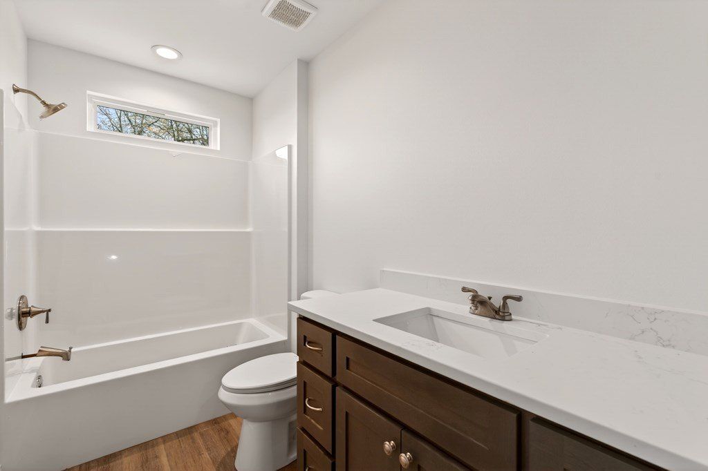 1131 E Lakeshore Dr. Carriere, MS 39426