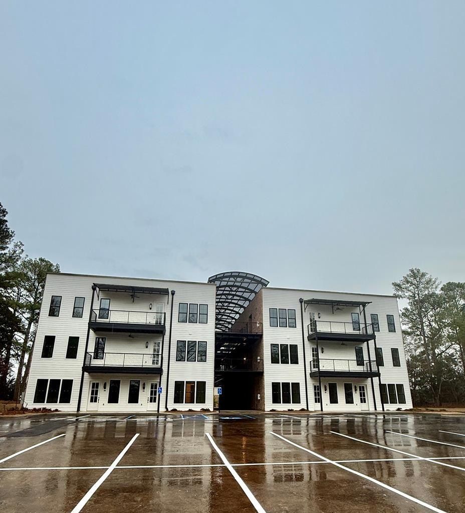 Unit 103 1007 Mistilis Cove. Oxford, MS 38655