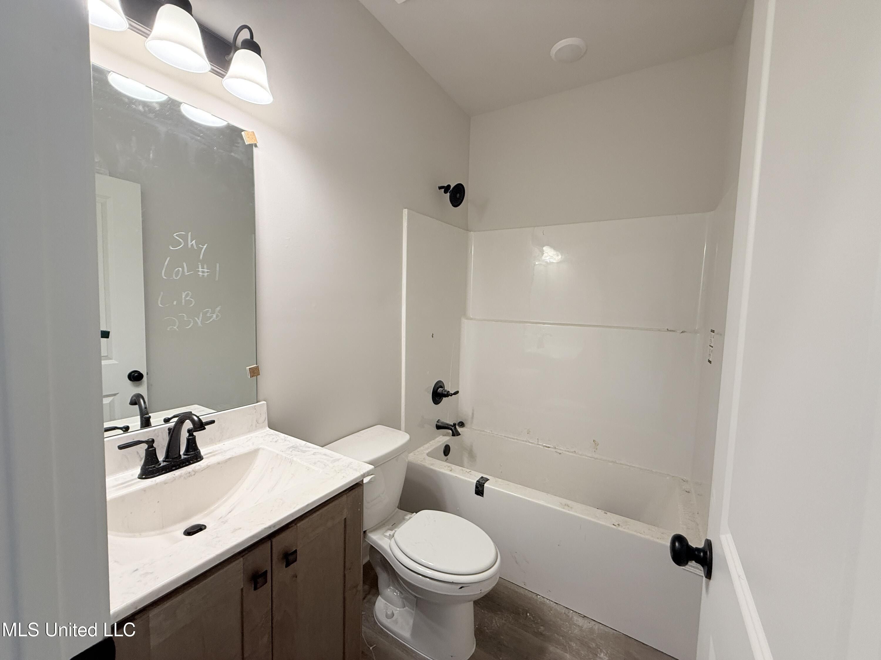 6451 Beckett Lane. Olive Branch, MS 38654