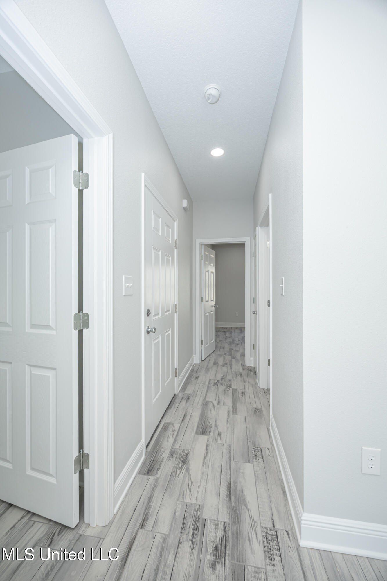 700 Peach Street. Ocean Springs, MS 39564