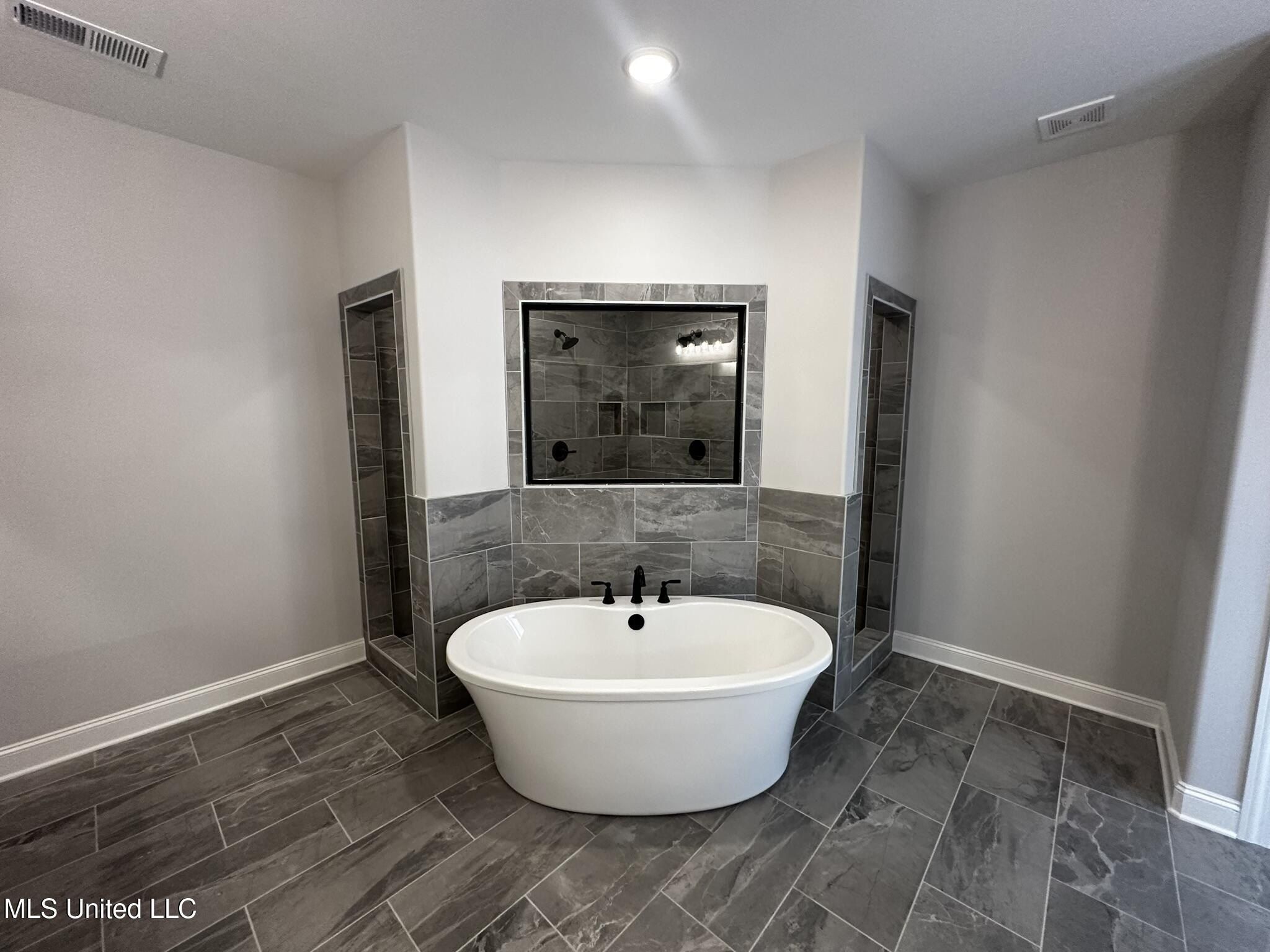 410 Poplar Lane. Holly Springs, MS 38635