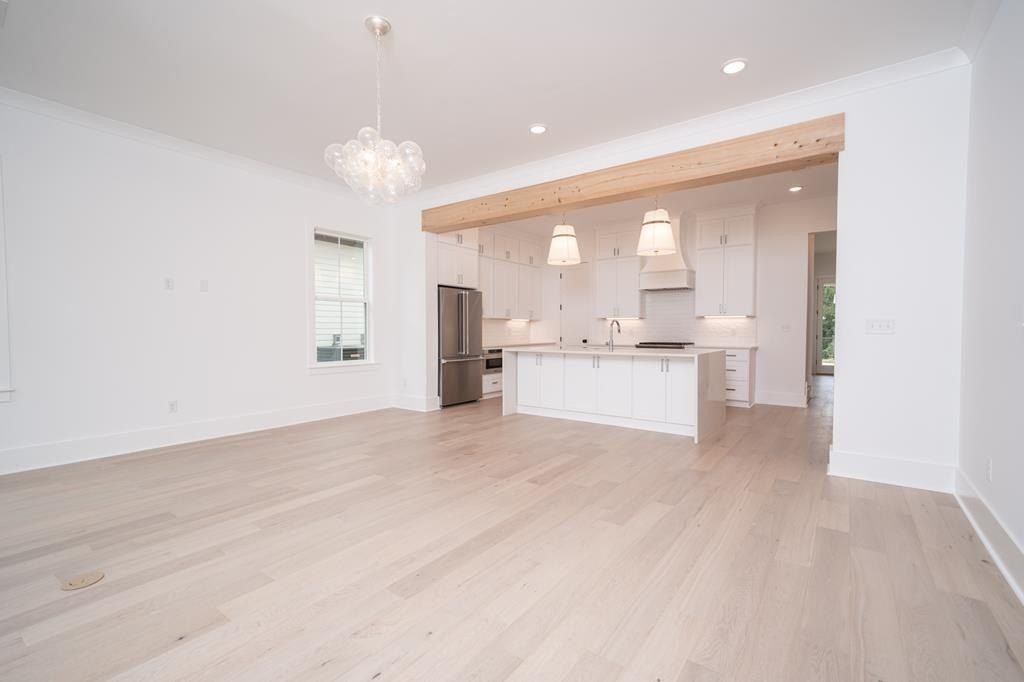 1215 Ivy Road. Oxford, MS 38655