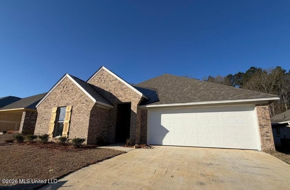 528 Stone Brook Place. Brandon, MS 39042