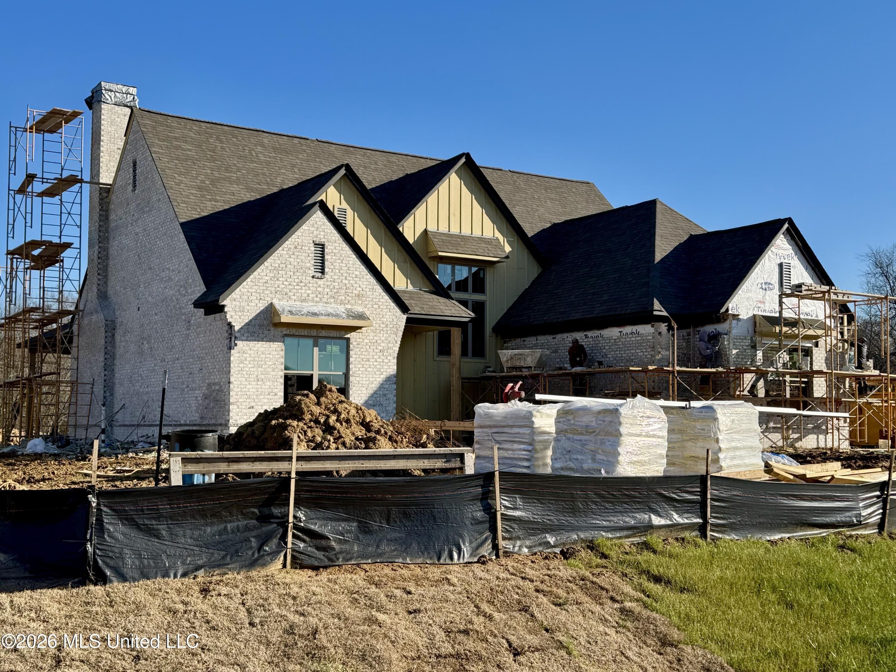 324 Oakworth Drive. Hernando, MS 38632