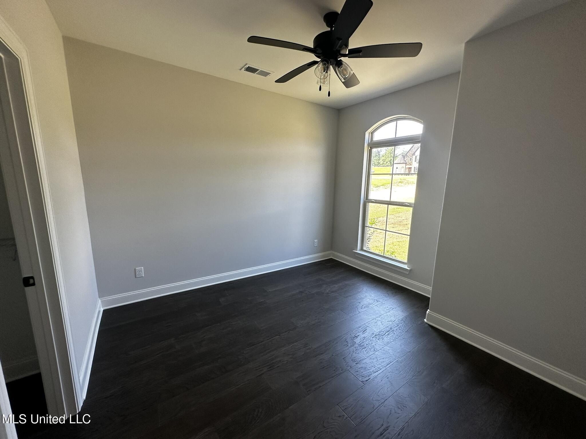 410 Poplar Lane. Holly Springs, MS 38635