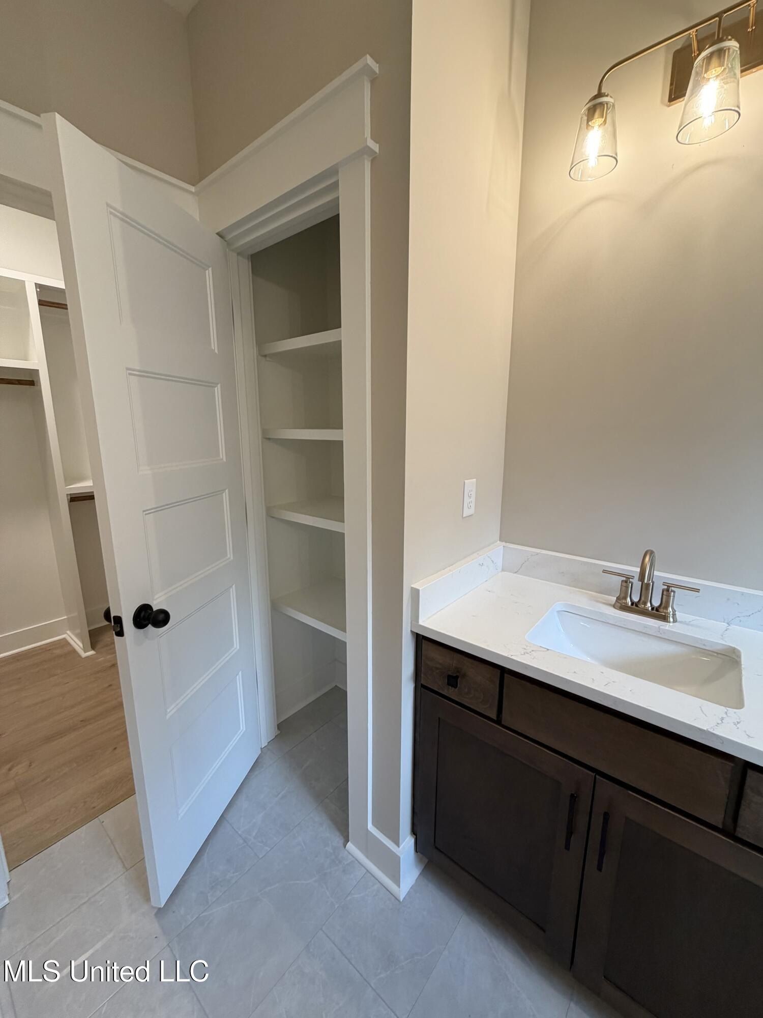 4291 S Bolivar Trail. Olive Branch, MS 38654