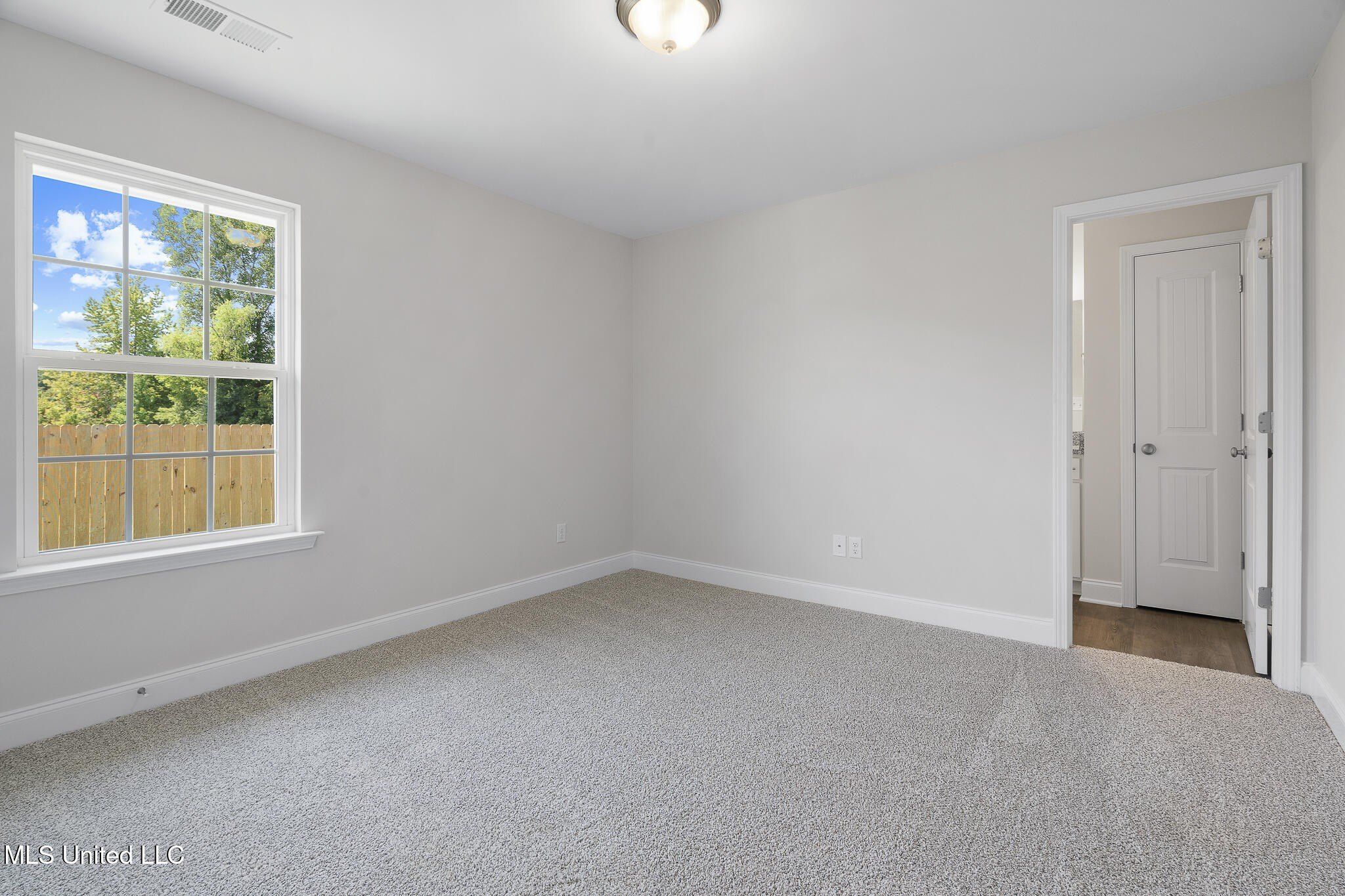 7709 Mary Mccoy Drive. Horn Lake, MS 38637