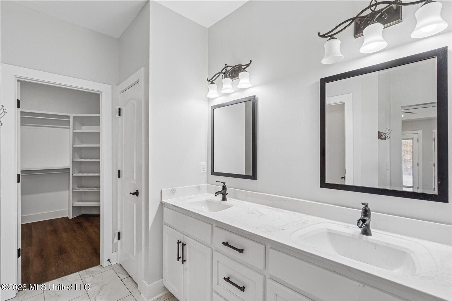 1040 Box Corner Road. Byhalia, MS 38611