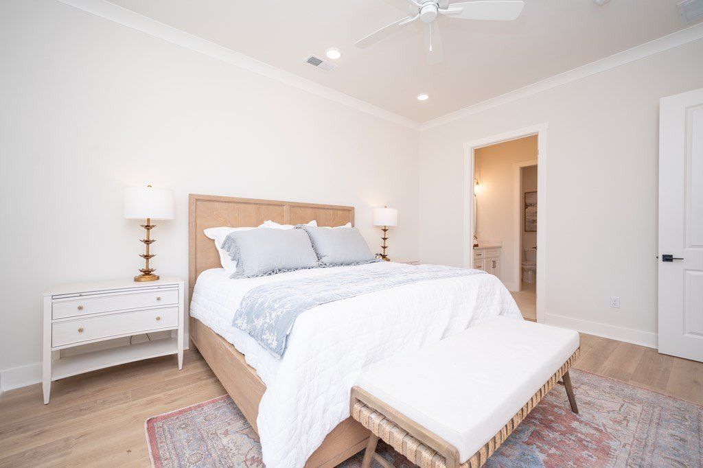 325 Cottage View. Oxford, MS 38655