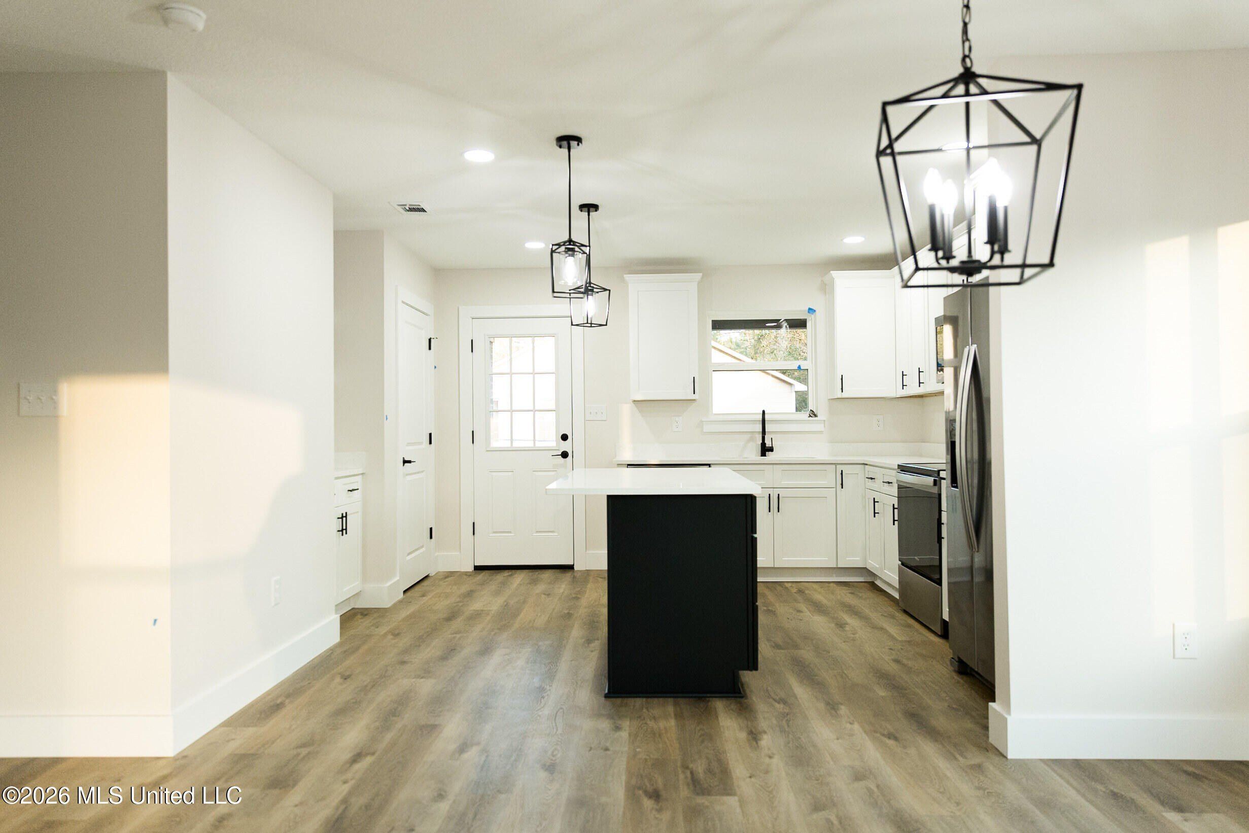 1824 Barracuda Drive. Gautier, MS 39553