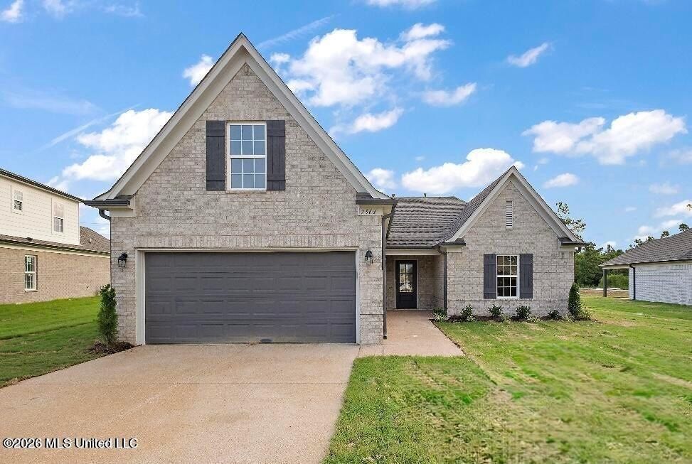 13945 Molly Madeline Lane. Olive Branch, MS 38654