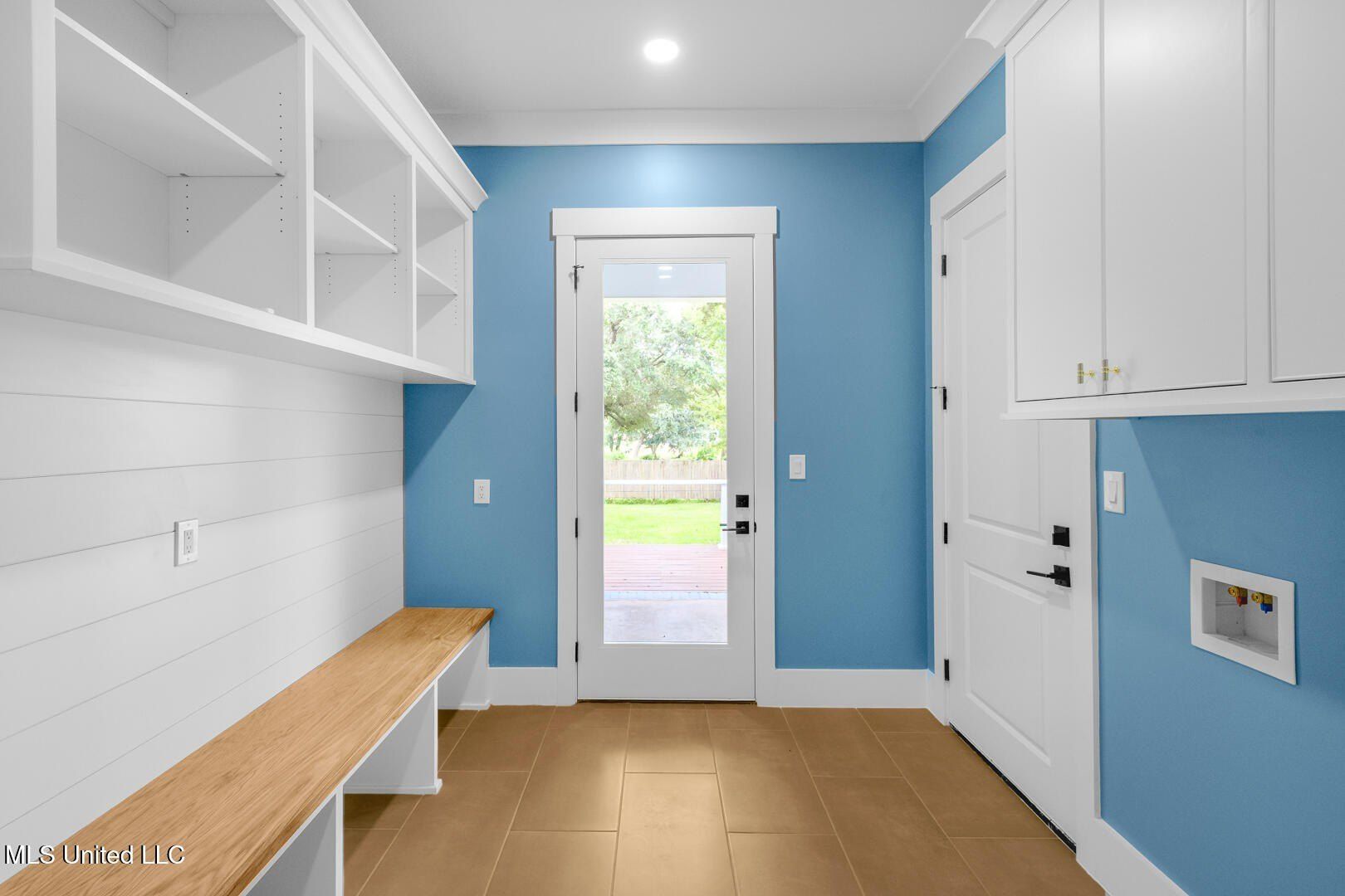 2100 Curcor Drive. Gulfport, MS 39507