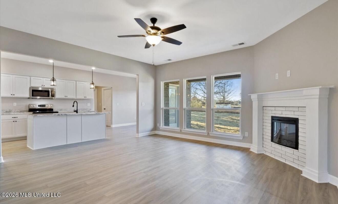 210 Rowell Road. Coldwater, MS 38618