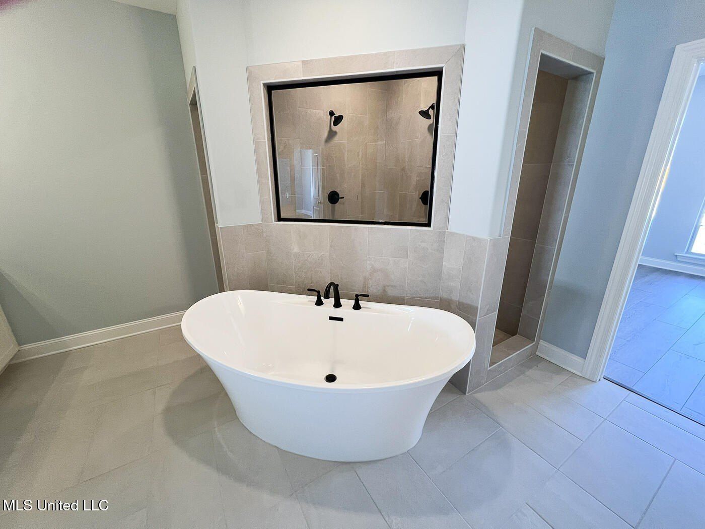 206 Poplar Lane. Holly Springs, MS 38635