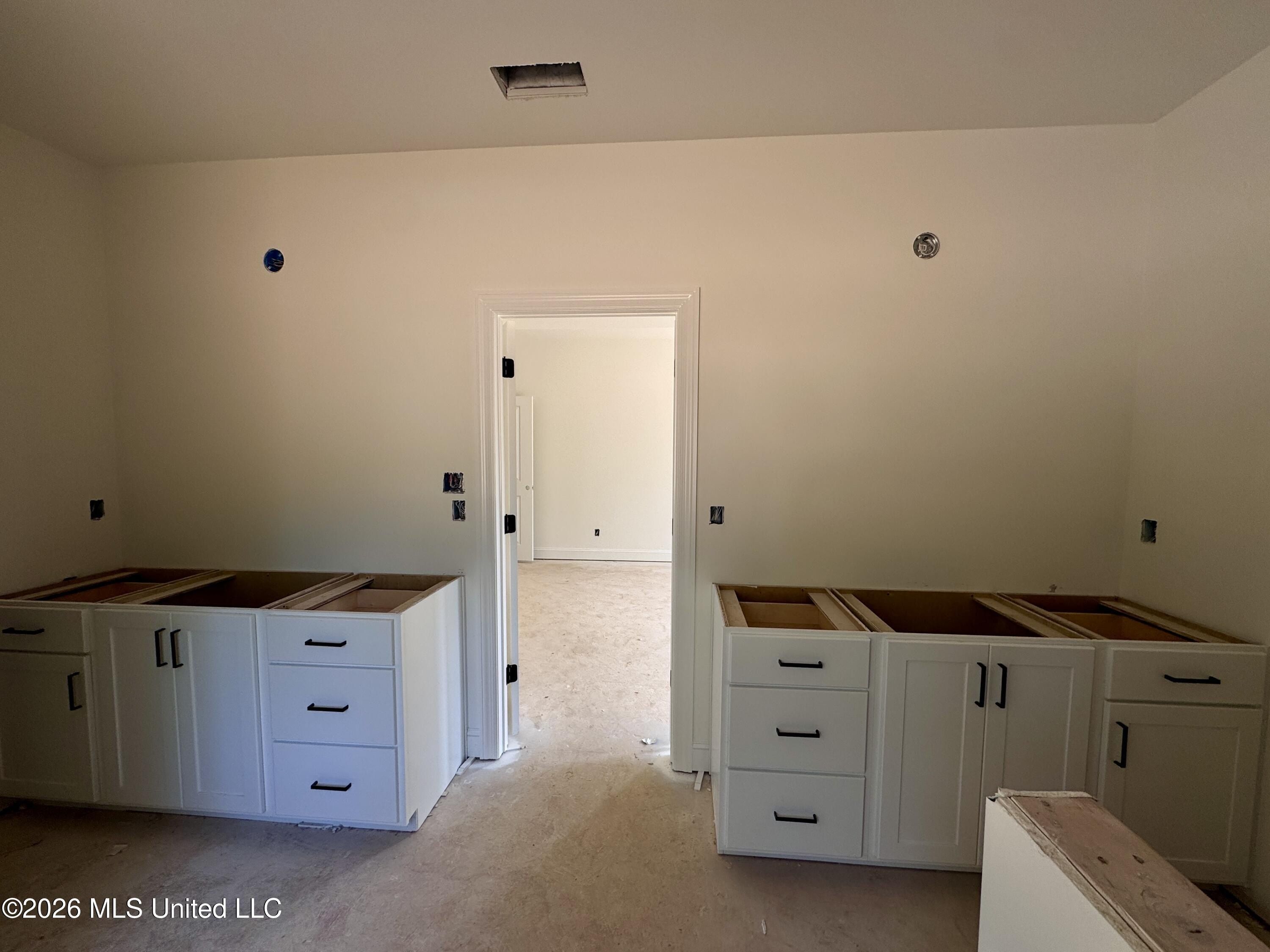 12331 Ingrams Mill Road. Byhalia, MS 38611