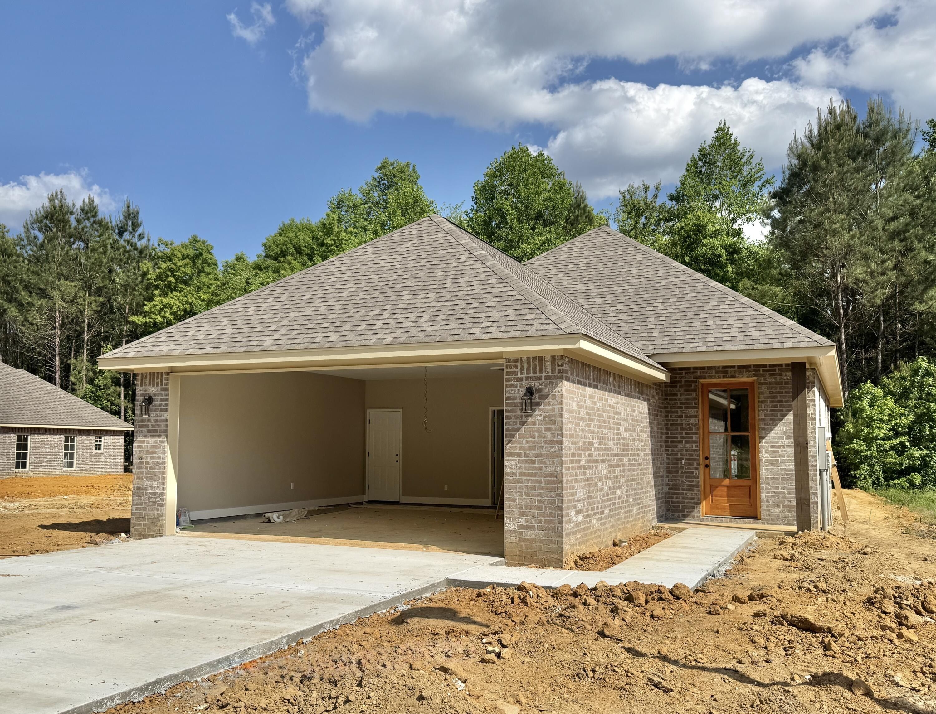 44 Riviera Dr. Hattiesburg, MS 39402