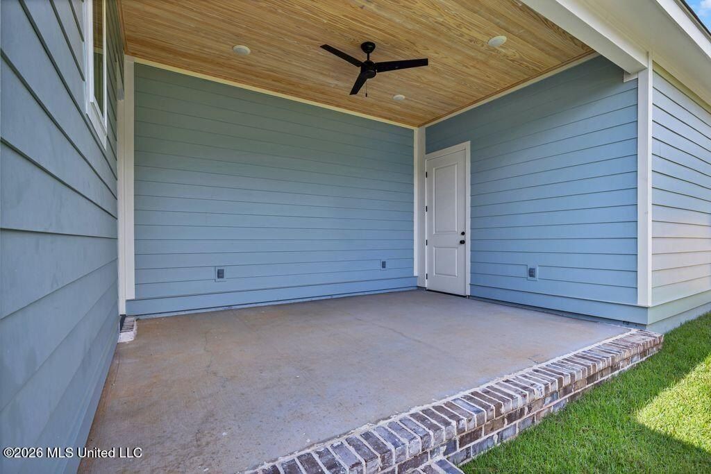12494 Star Lane. Gulfport, MS 39503