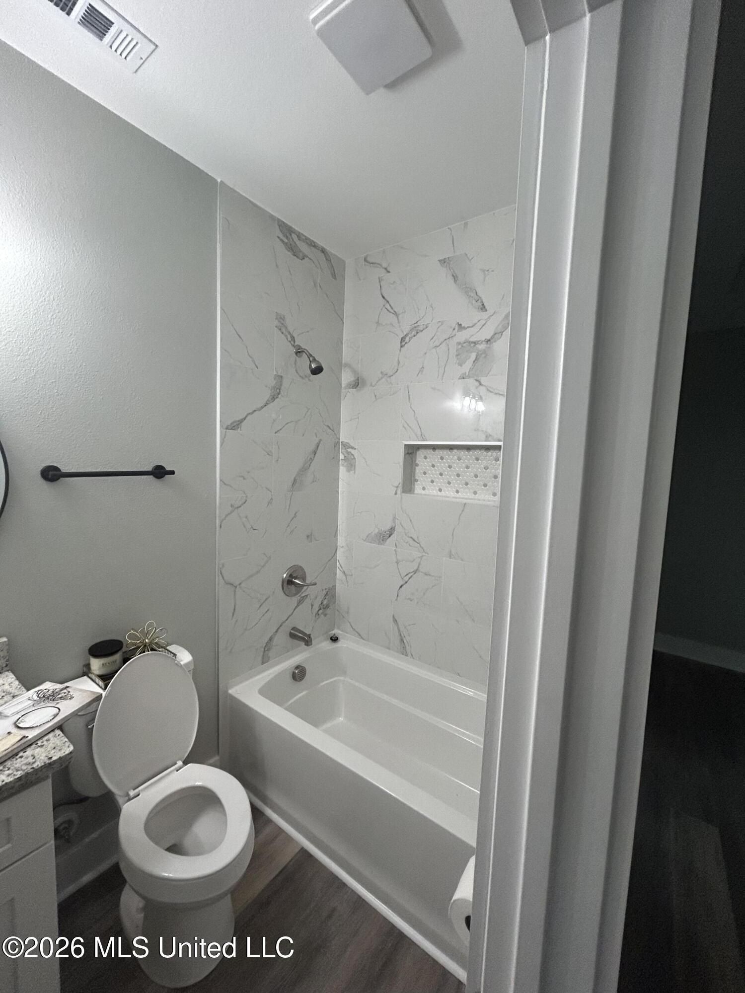 212 Avenue B. Waveland, MS 39576
